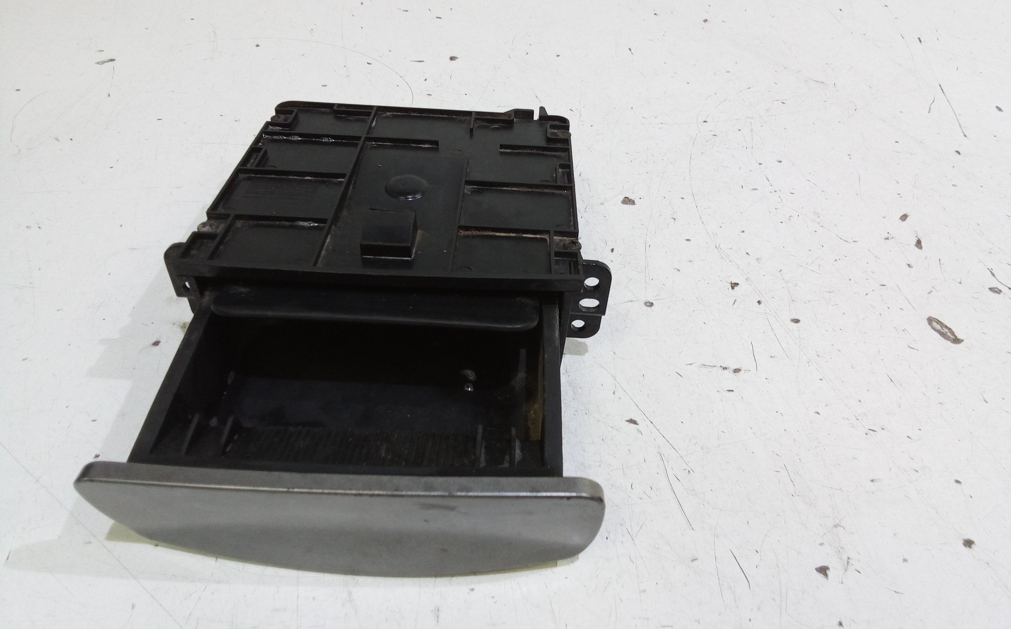 Posacenere KIA K 2500 Serie (05>)