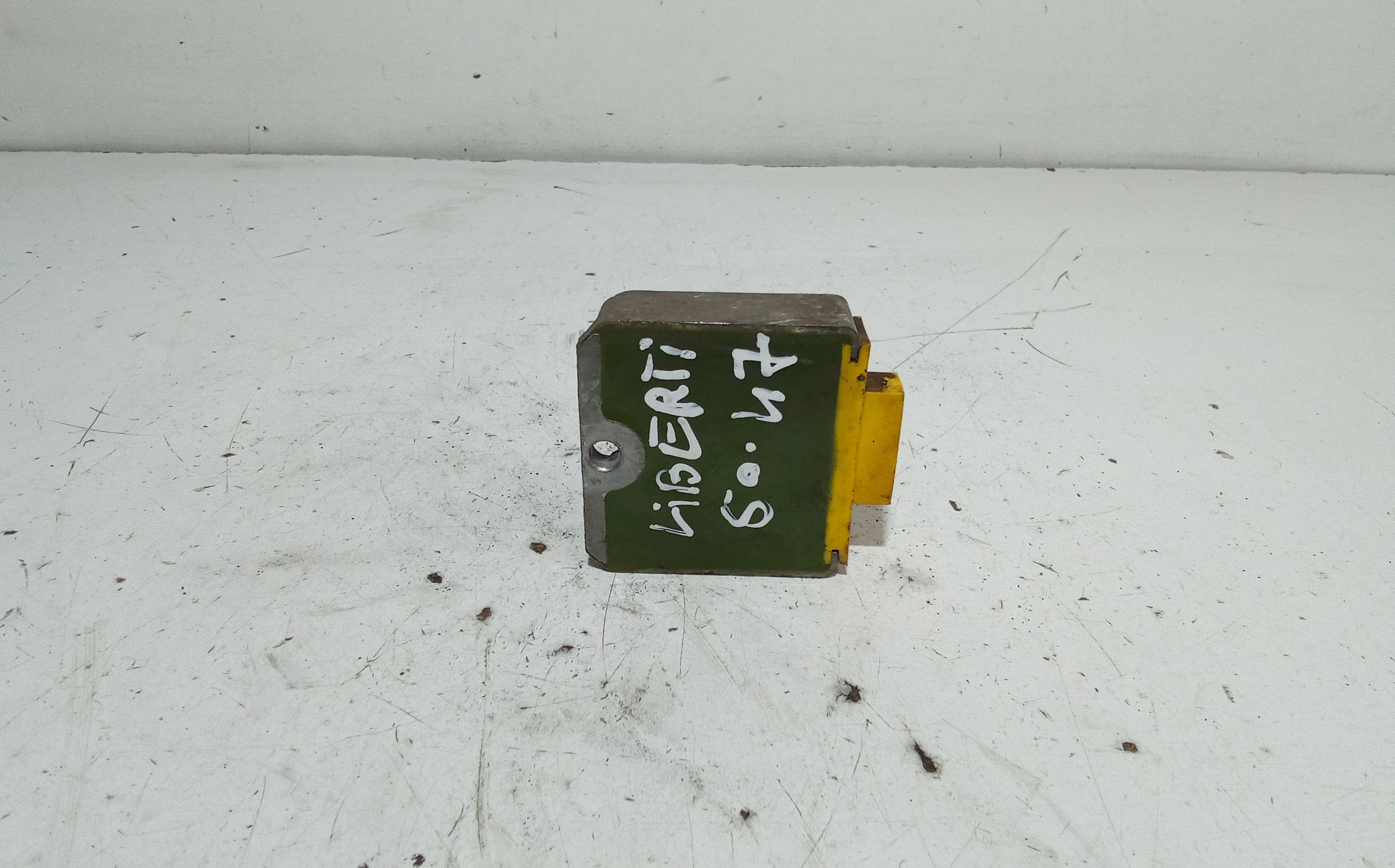 Regolatore di tensione PIAGGIO Liberty 50cc  (97>06)