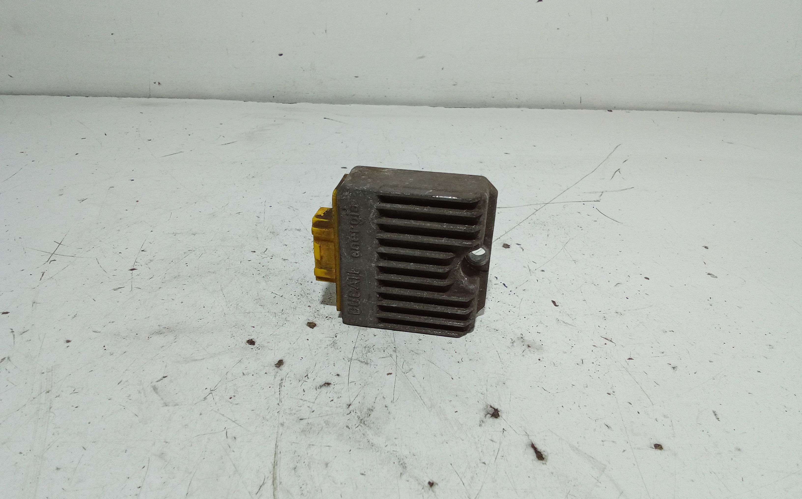 Regolatore di tensione PIAGGIO Liberty 50cc  (97>06)