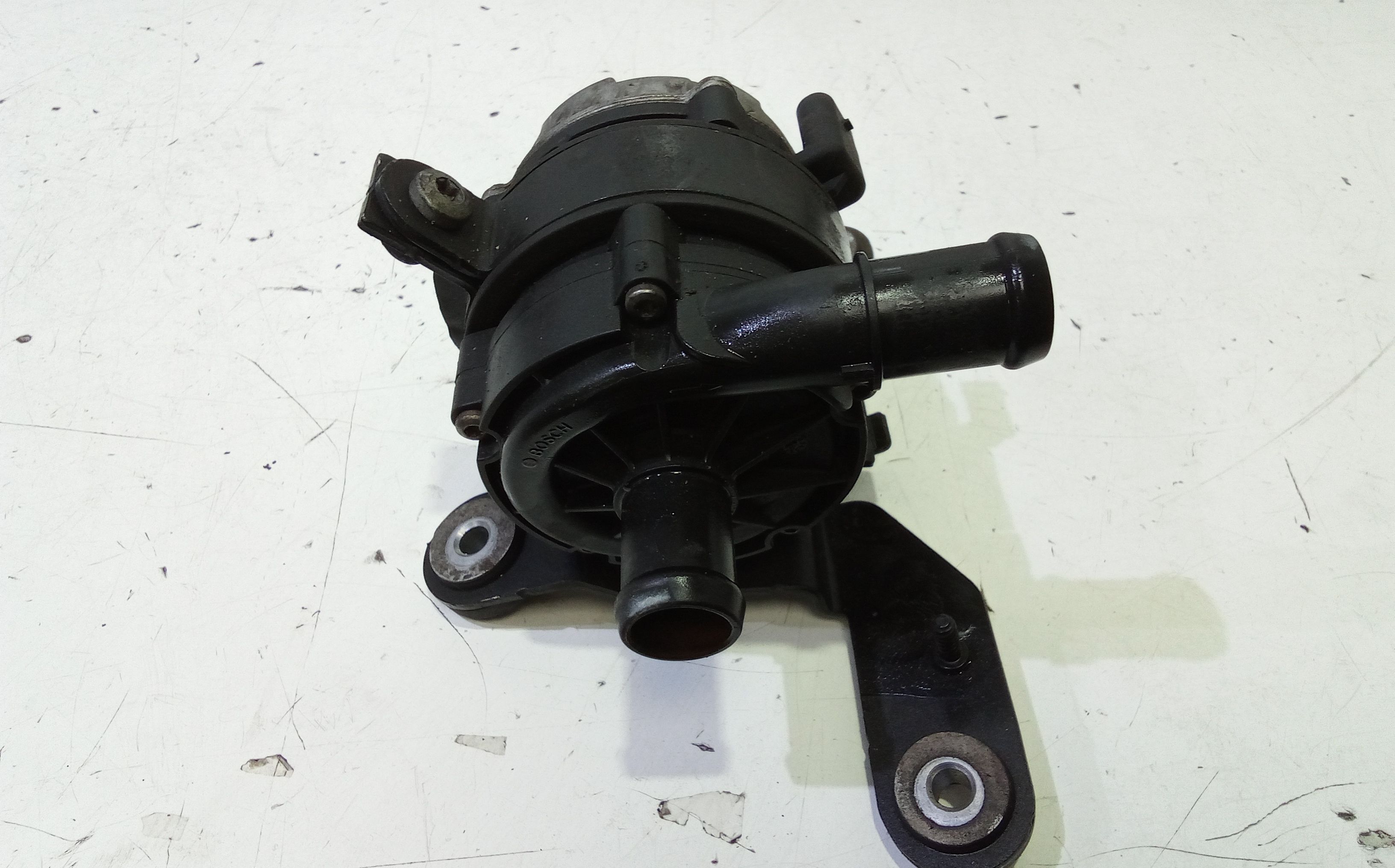 Pompa acqua ausiliaria VOLKSWAGEN Crafter Serie (17>)