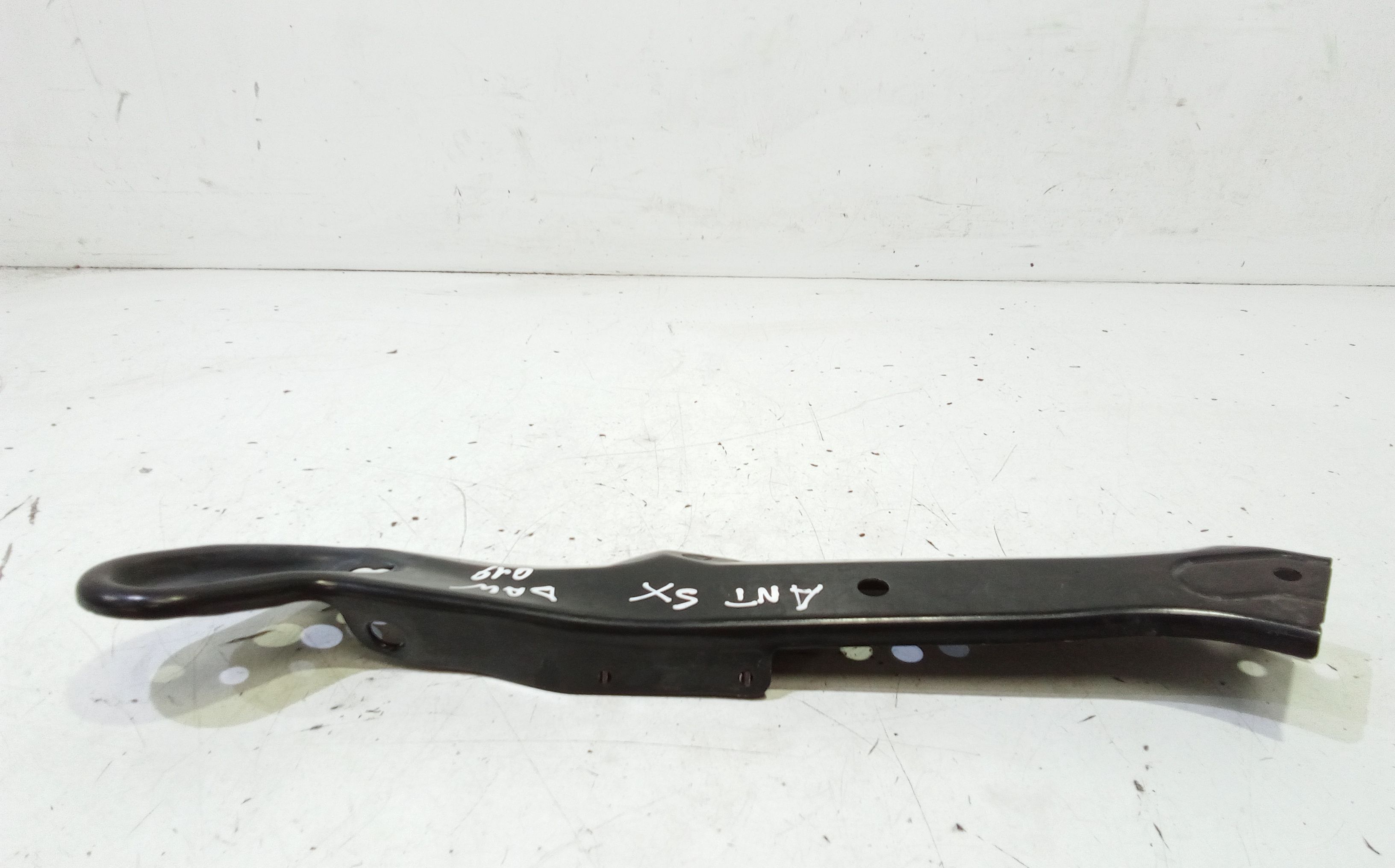 Supporto Faro Sinistro VOLKSWAGEN Crafter Serie (17>)