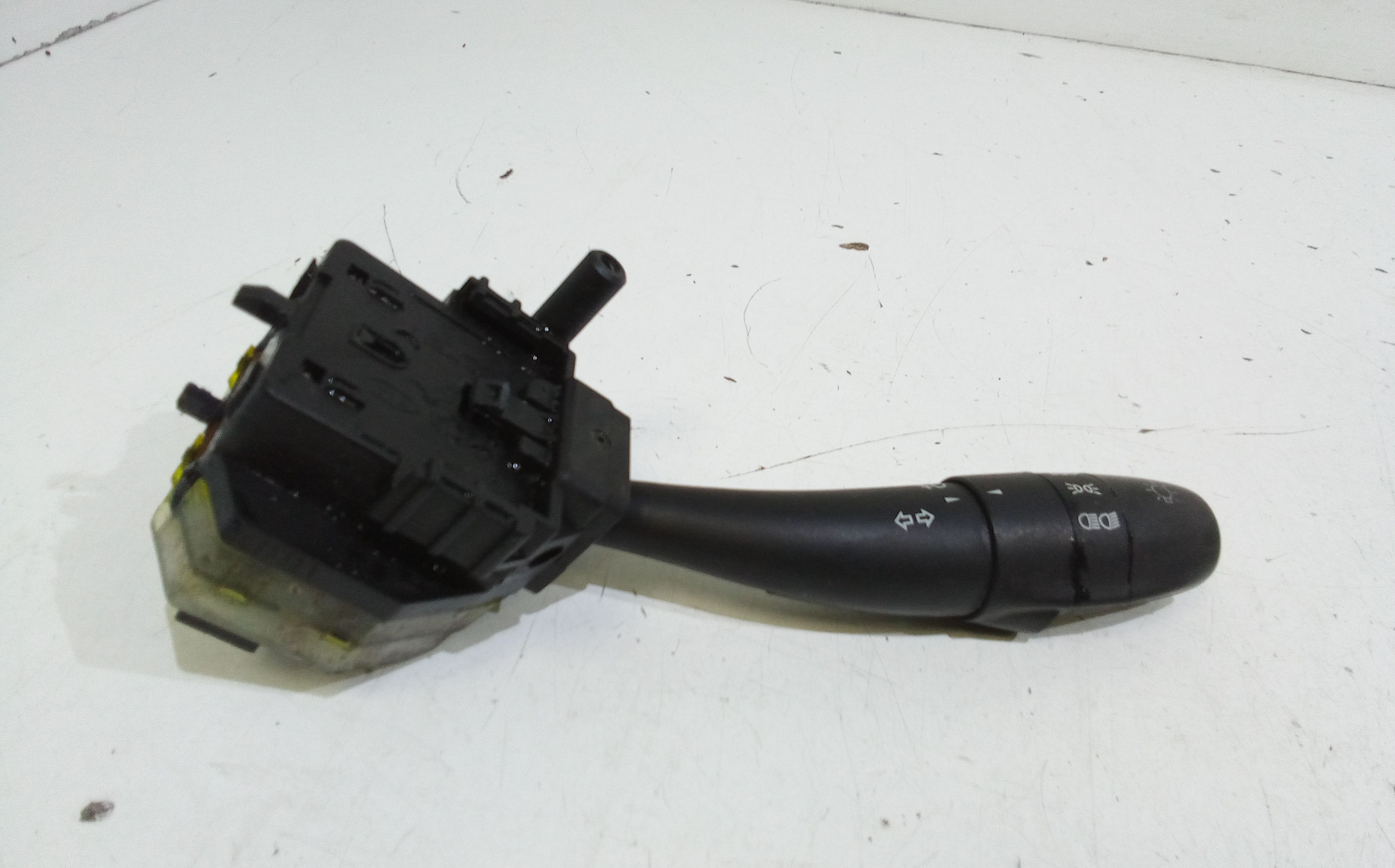 Devioluci sinistro KIA Cee d 1 Serie