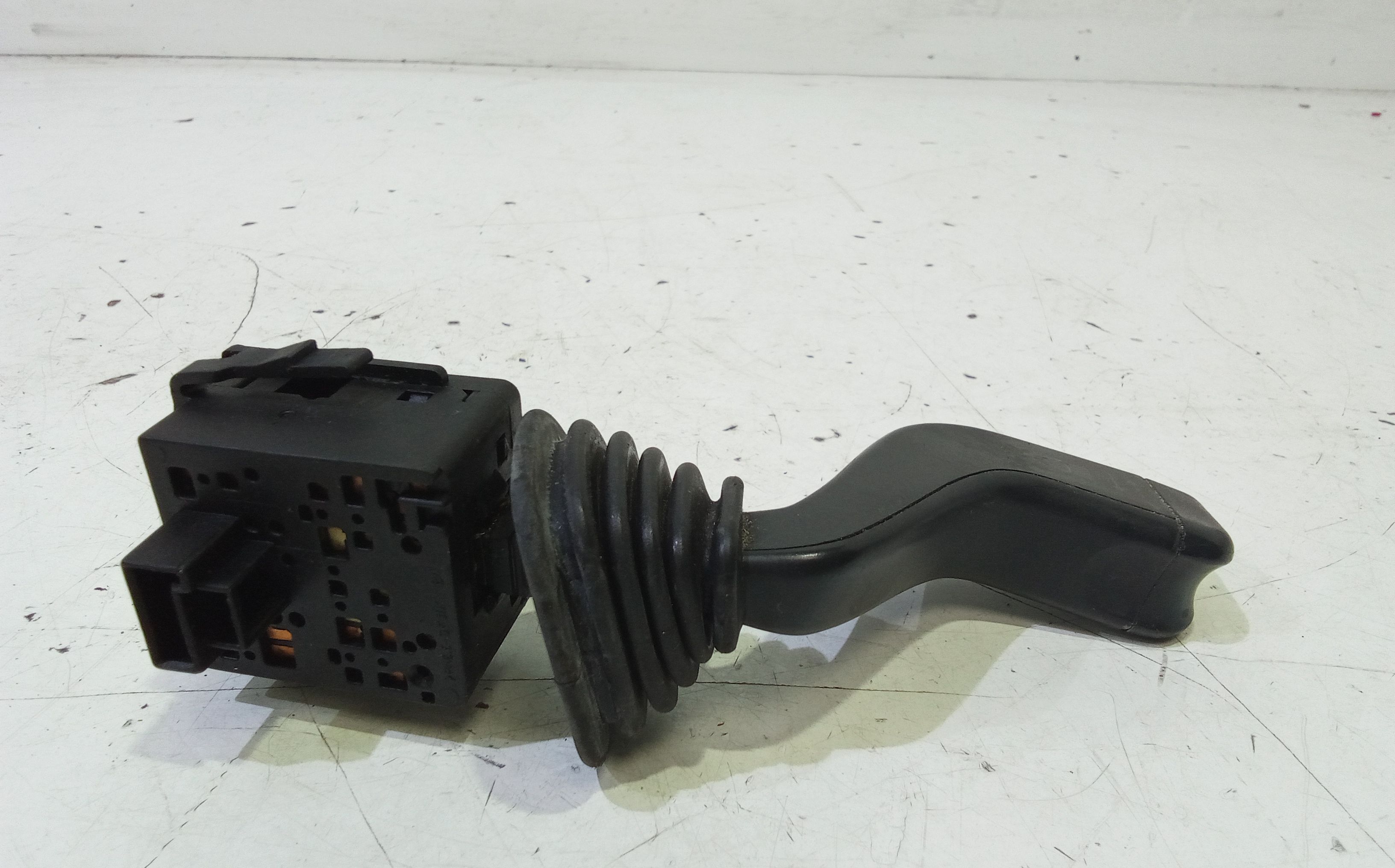 Devioluci sinistro OPEL Corsa C 3P 1 Serie