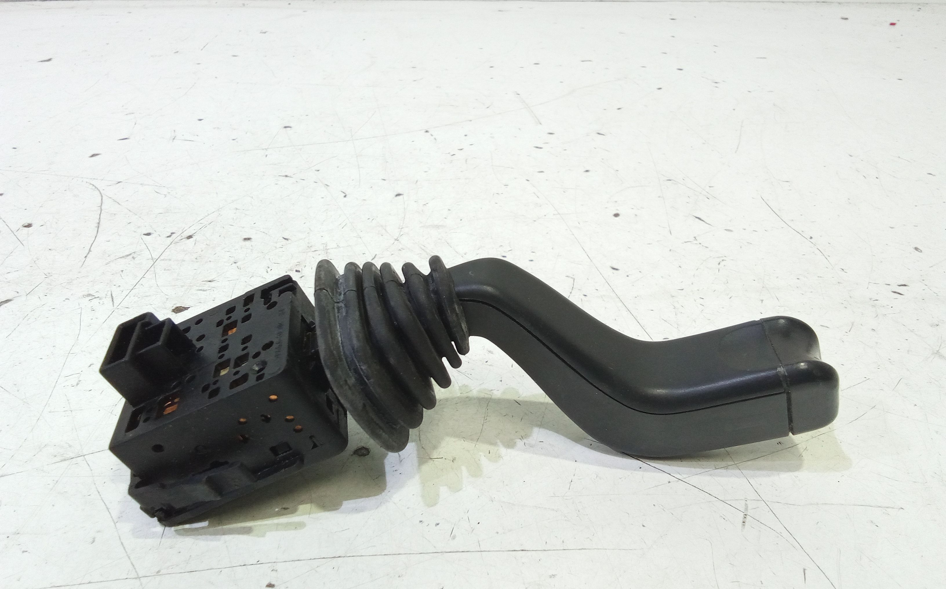 Devioluci sinistro OPEL Corsa C 3P 1 Serie