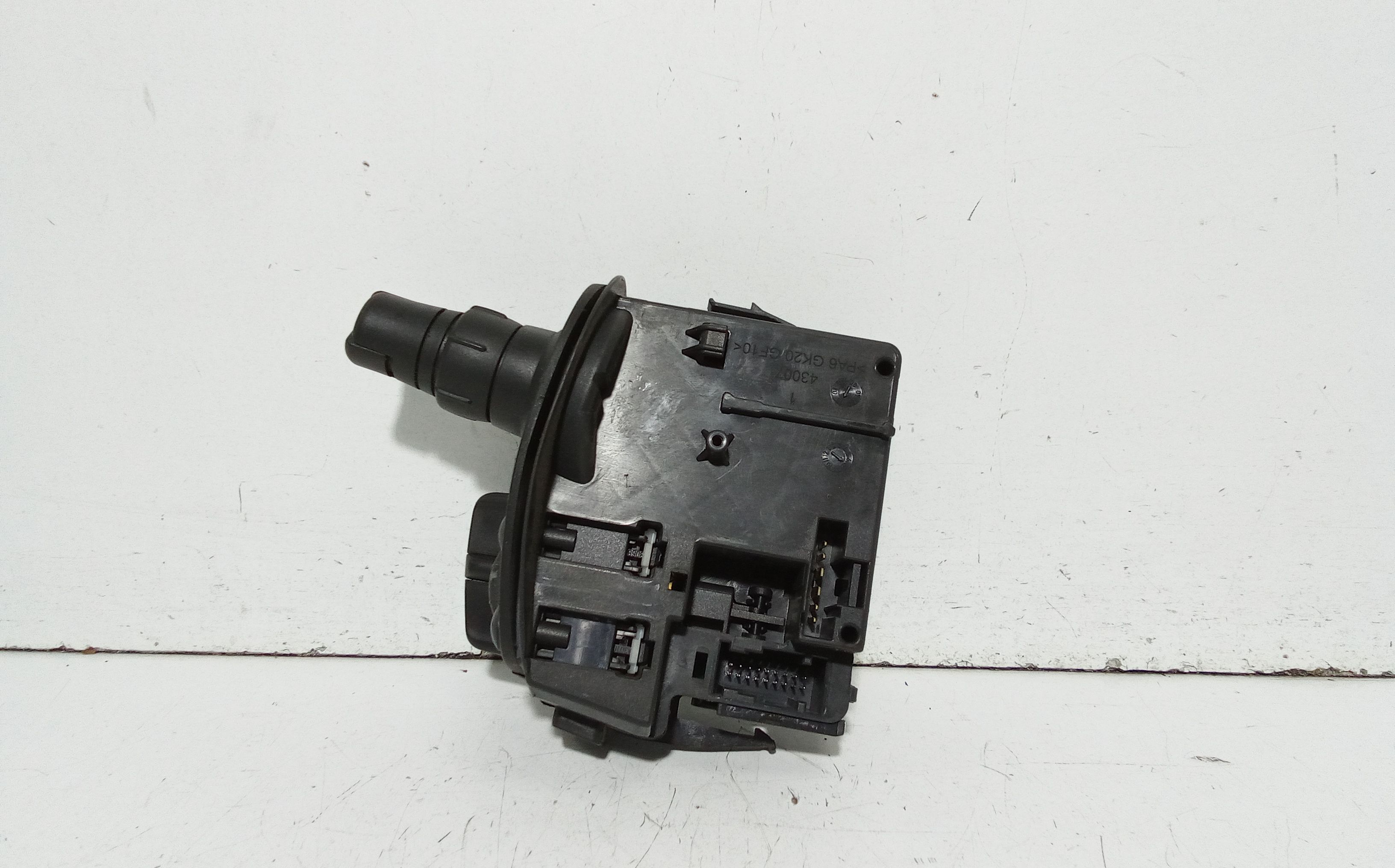 Devioluci destro RENAULT Clio Serie (04>08)