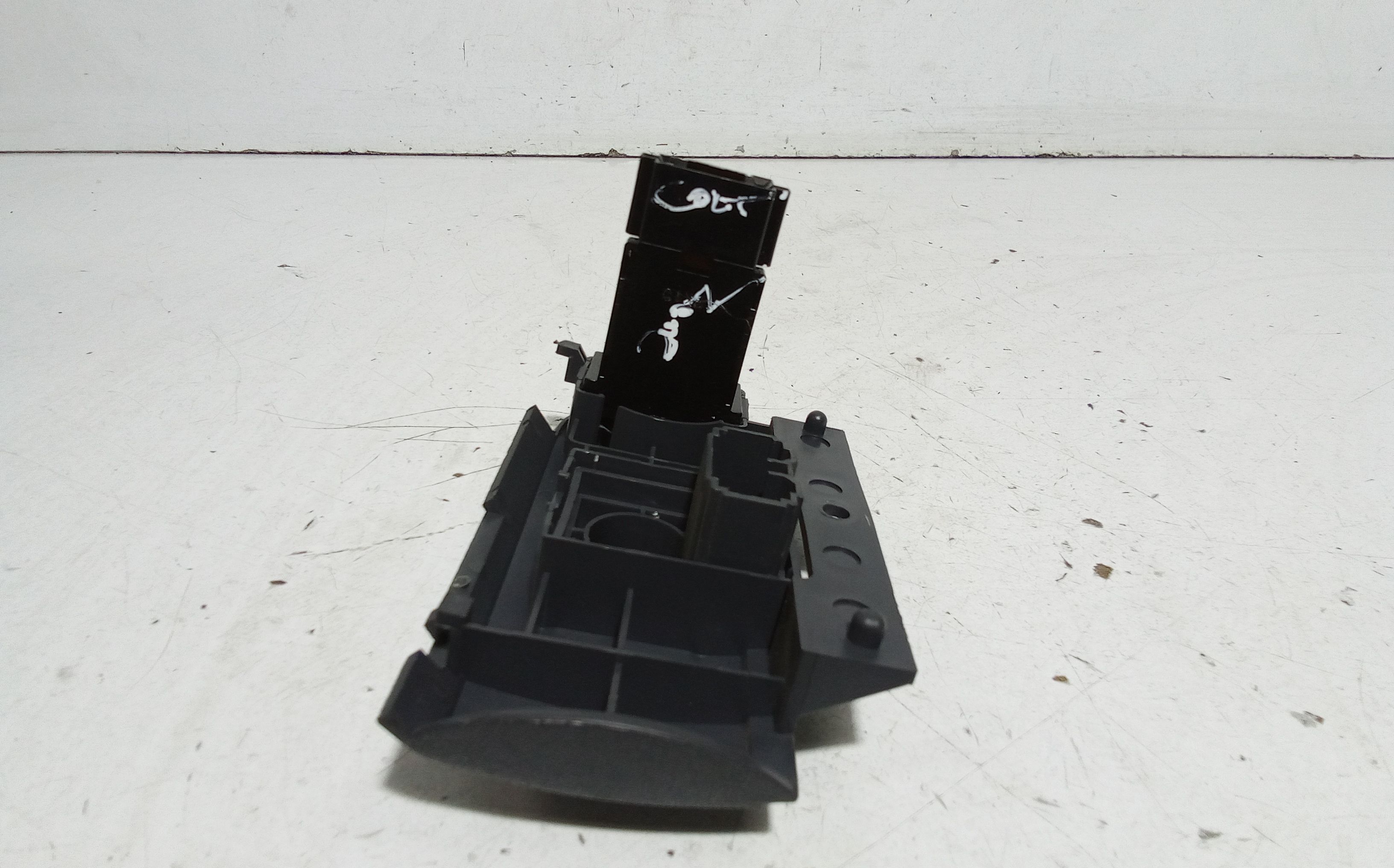 Pulsante fendinebbia MITSUBISHI Colt CZ3 (05>08)