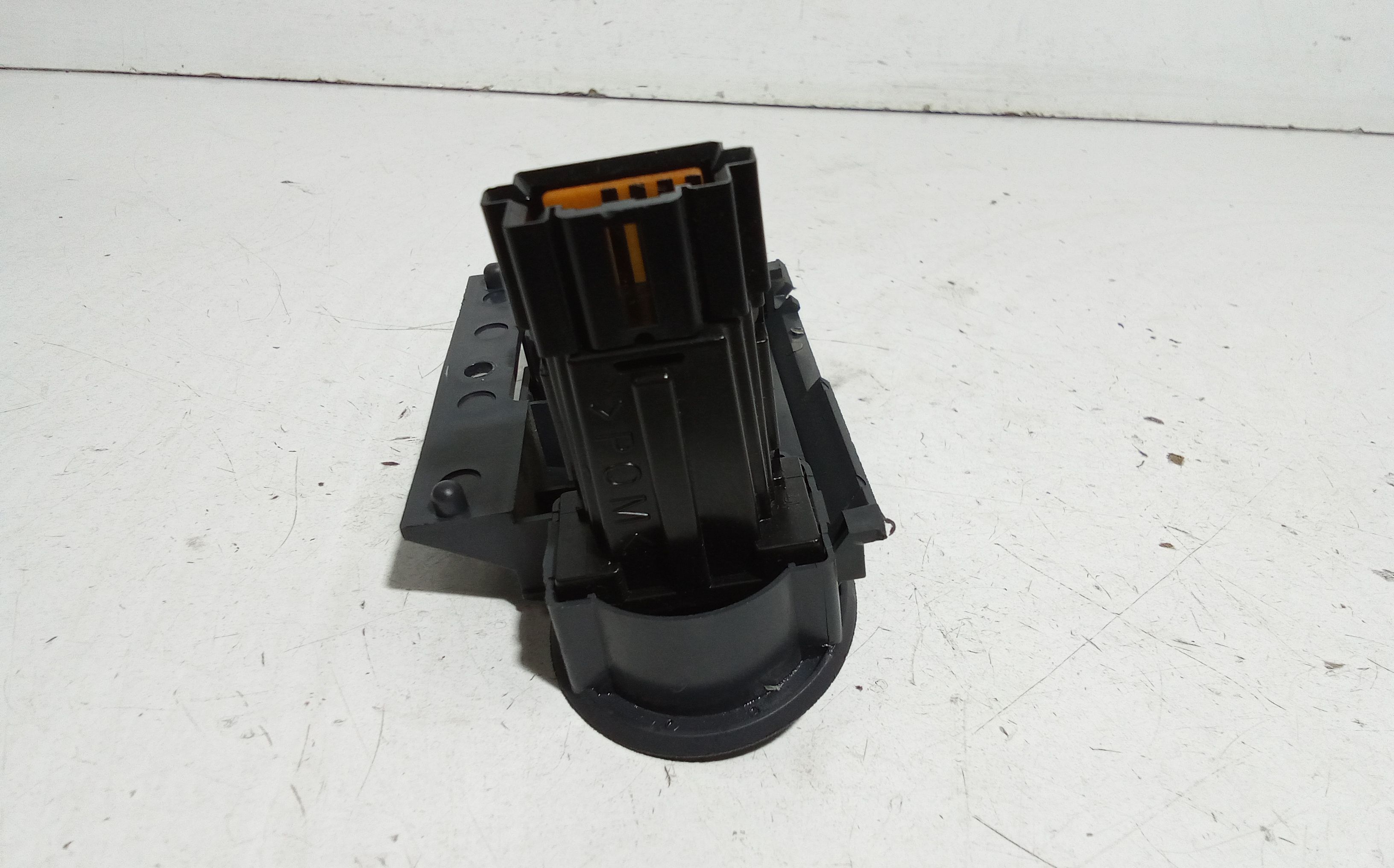 Pulsante fendinebbia MITSUBISHI Colt CZ3 (05>08)