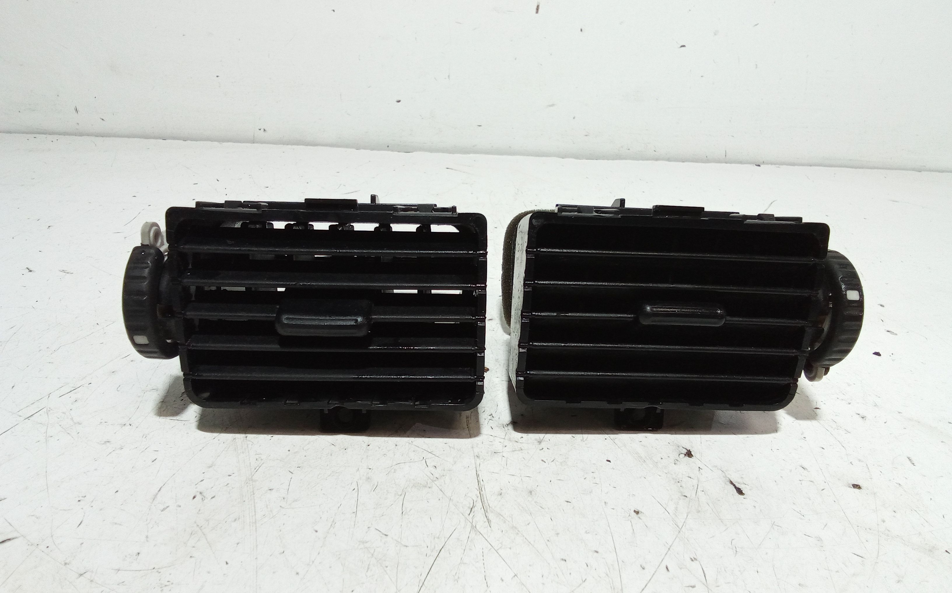 Bocchette Aria Centrale NISSAN Almera 3 Serie