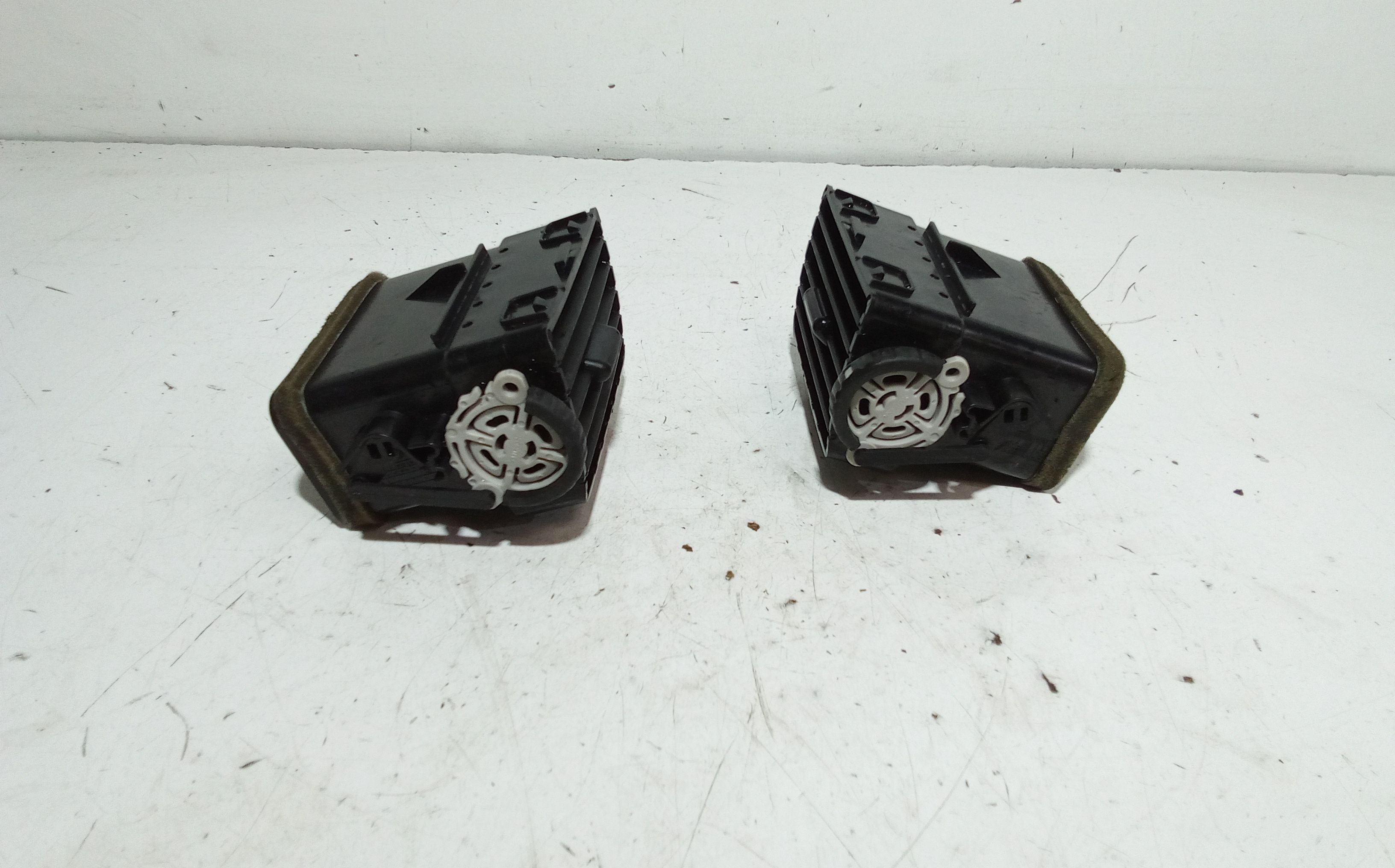 Bocchette Aria Centrale NISSAN Almera 3 Serie