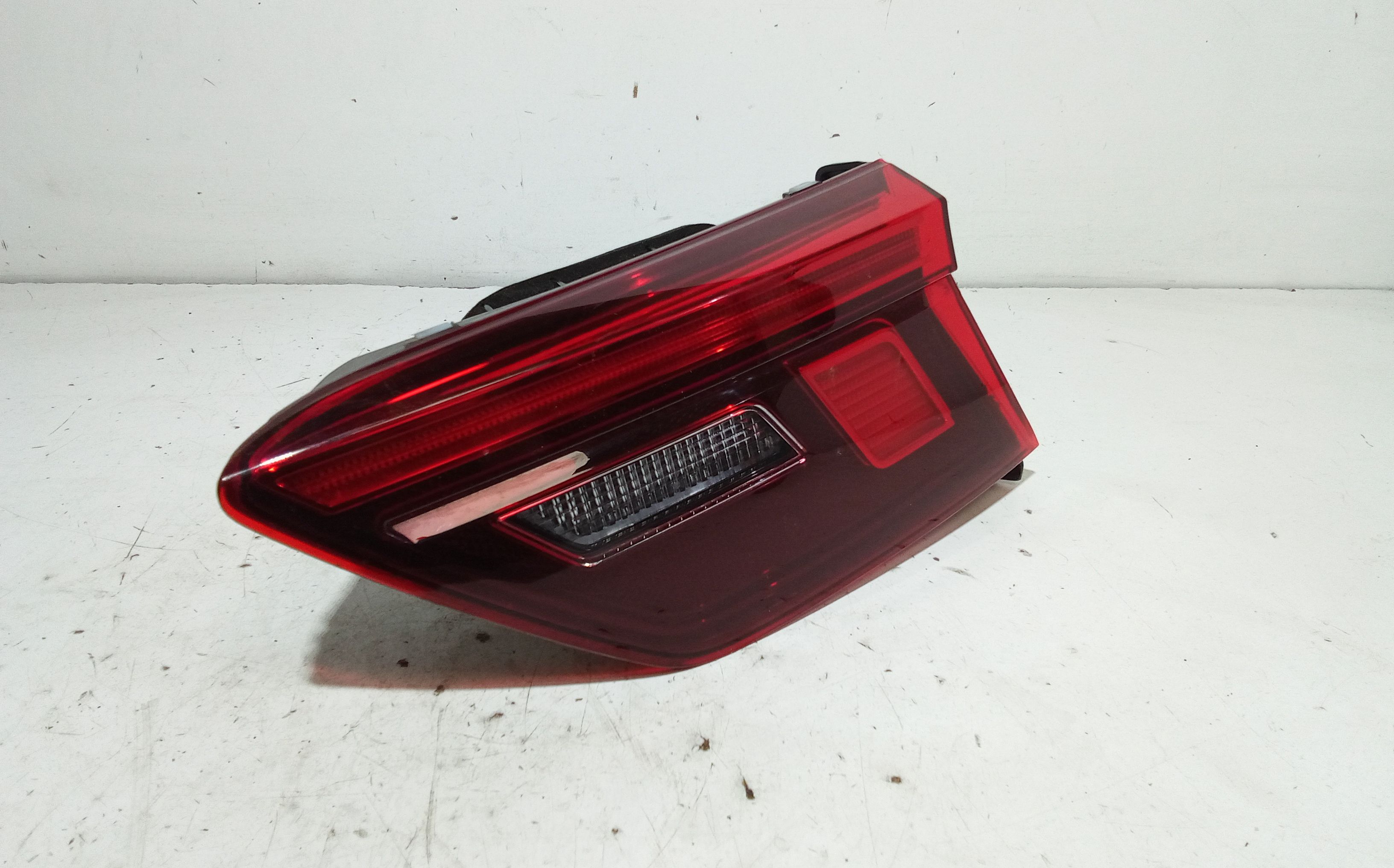 Stop posteriore destro a led integrato nel portello VOLKSWAGEN Tiguan Serie