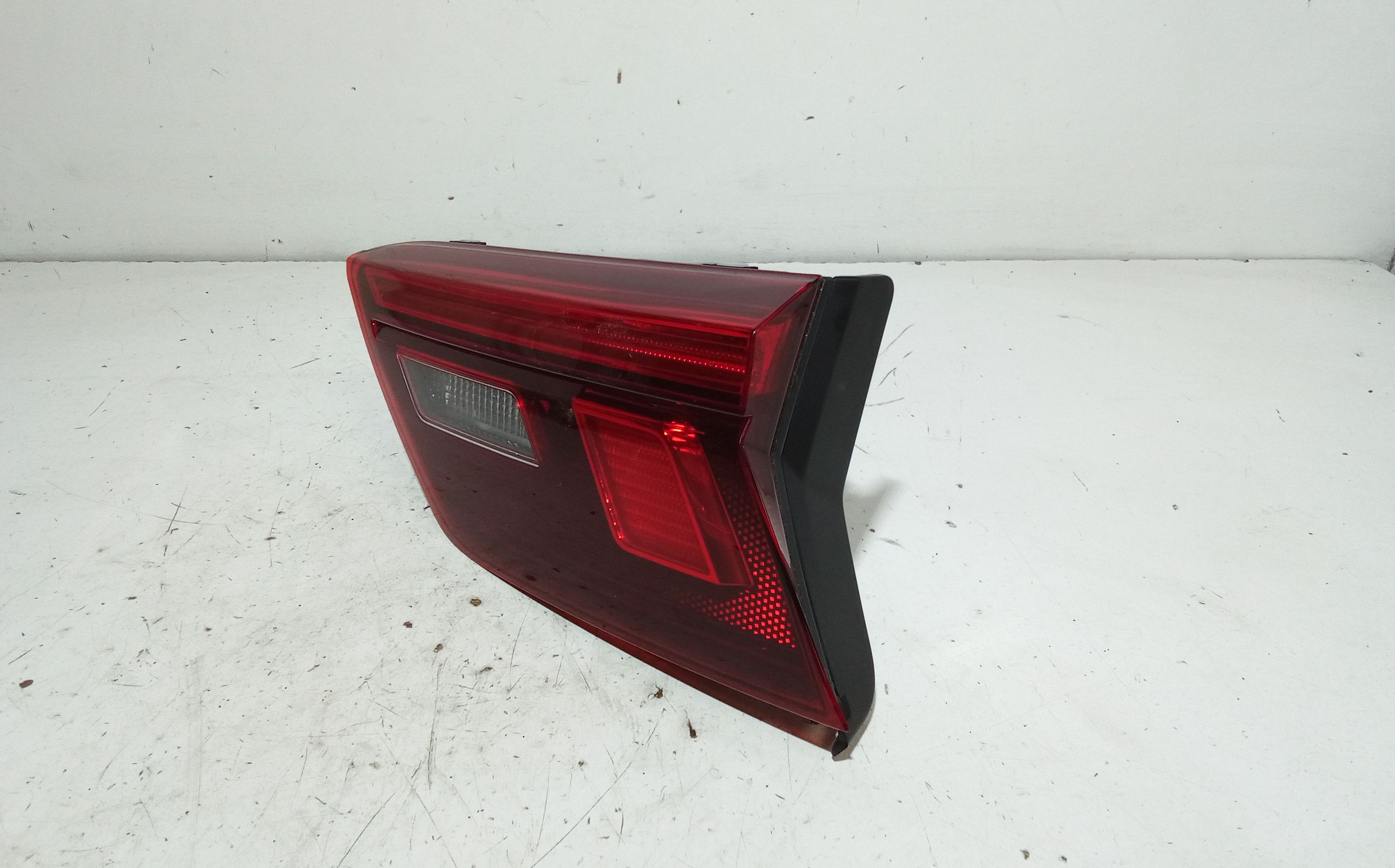 Stop posteriore destro a led integrato nel portello VOLKSWAGEN Tiguan Serie