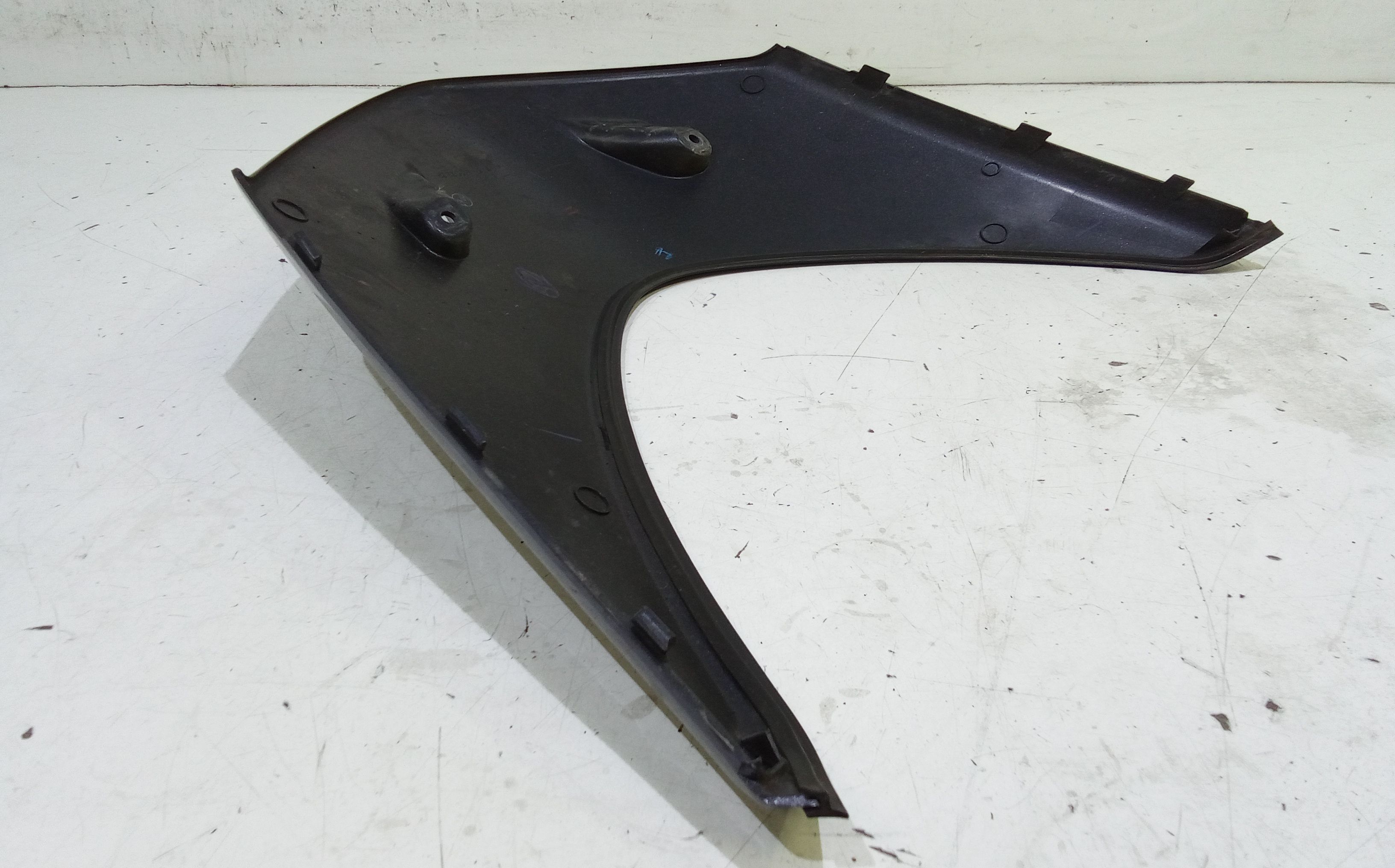 Cornice scudo anteriore Yamaha Majesty 250cc (99>06)