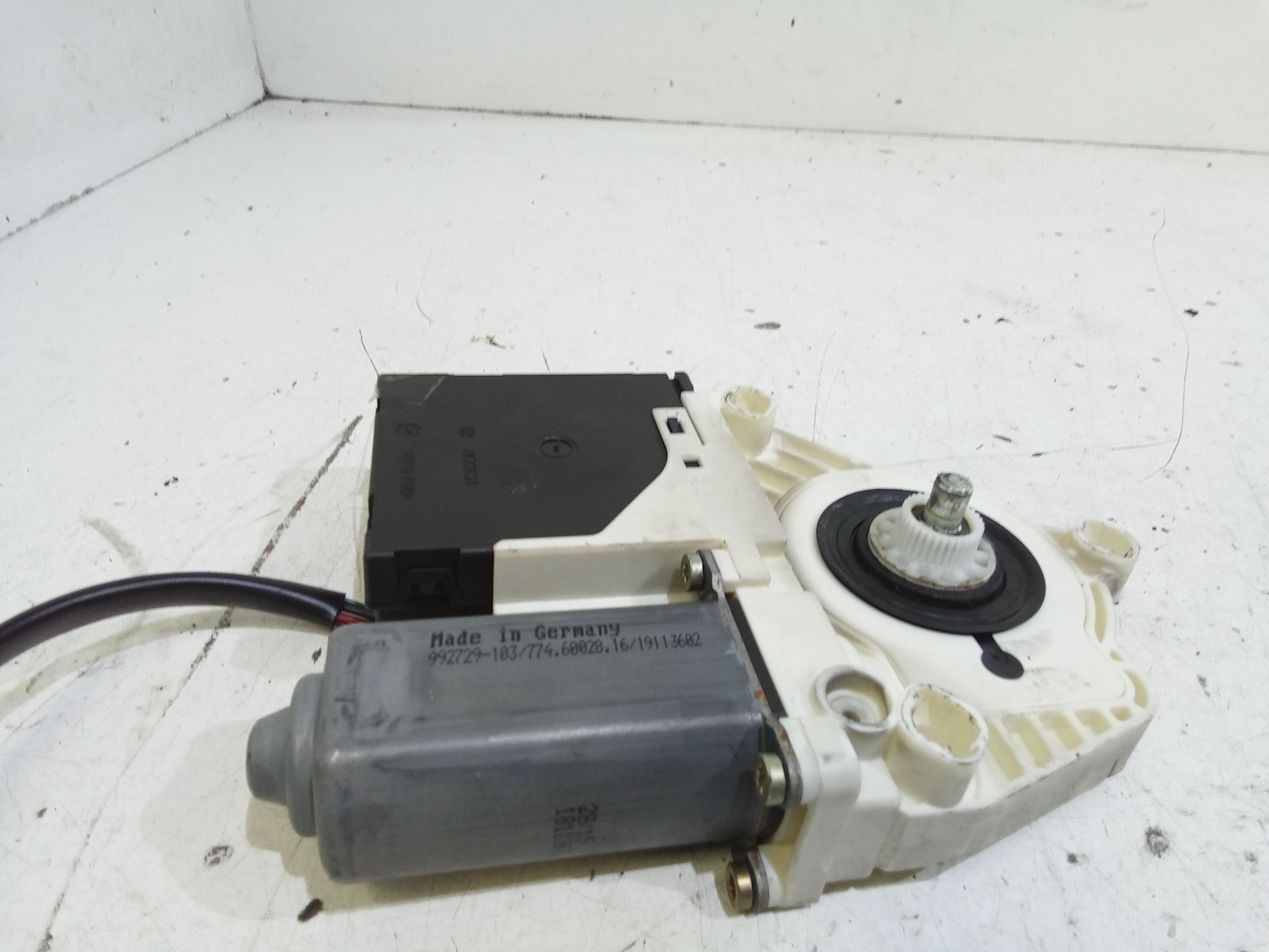 Motorino Alzavetro anteriore Sinistro VOLKSWAGEN Golf 5 Berlina (03>08)