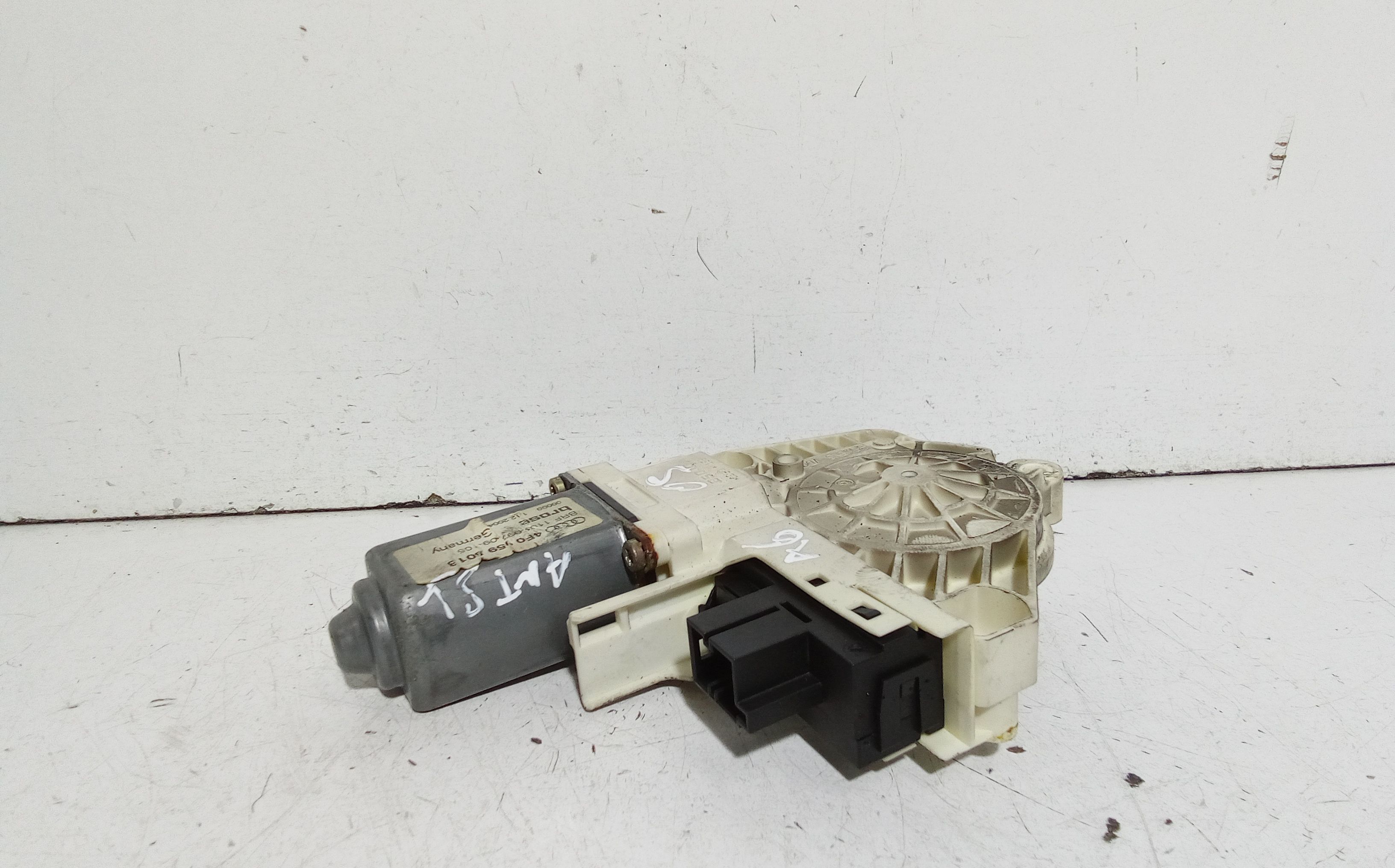 Motorino Alzavetro anteriore Sinistro AUDI A6 Avant Serie C6 (4F5) (04>12)