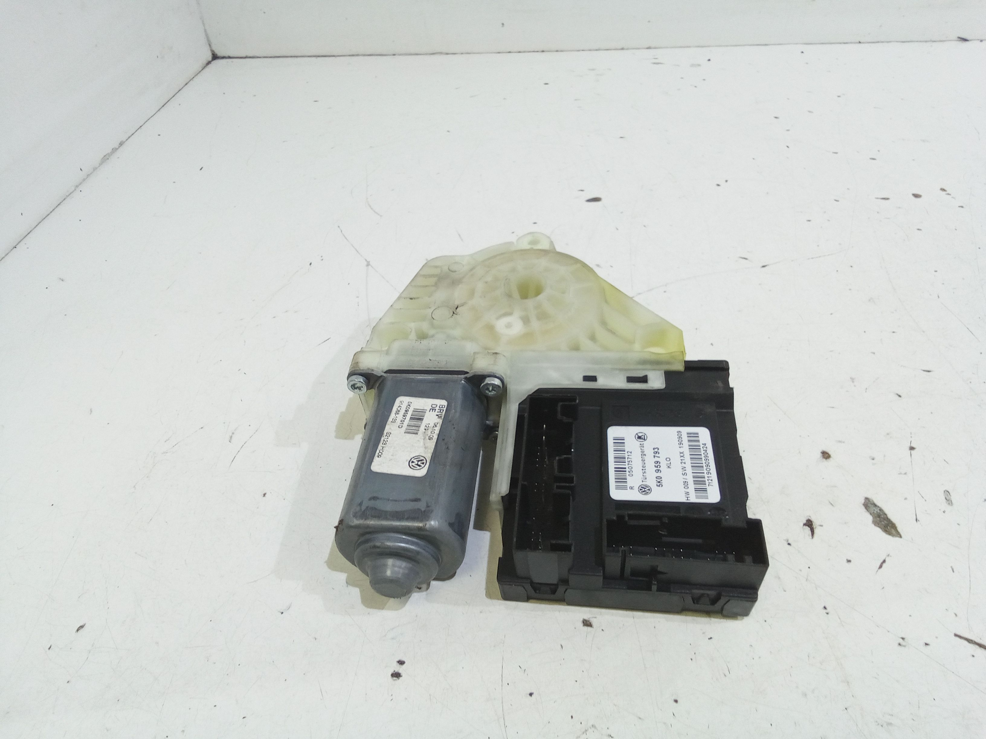 Motorino Alzavetro anteriore Sinistro VOLKSWAGEN Golf 6 Berlina (08>12)