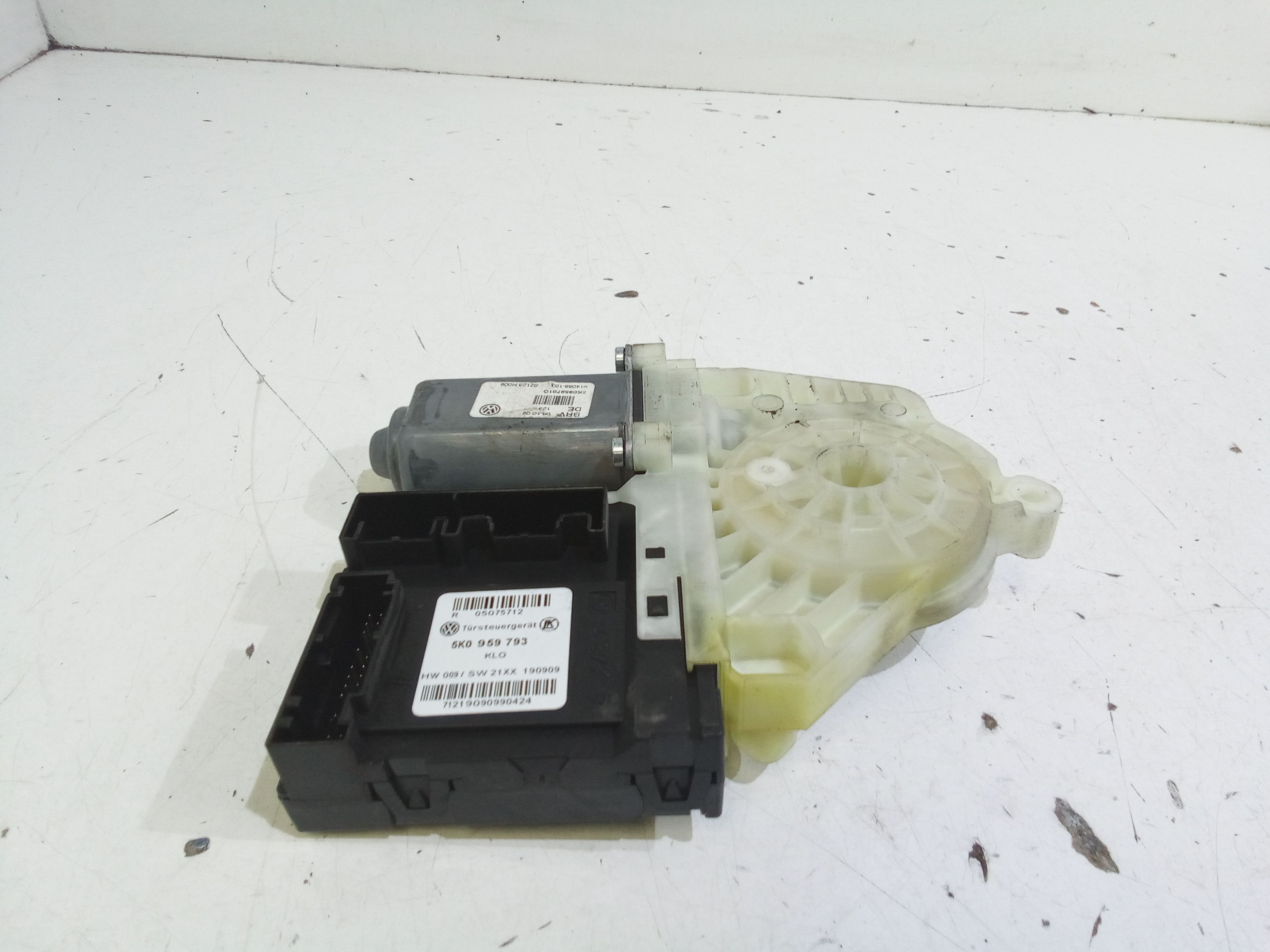 Motorino Alzavetro anteriore Sinistro VOLKSWAGEN Golf 6 Berlina (08>12)