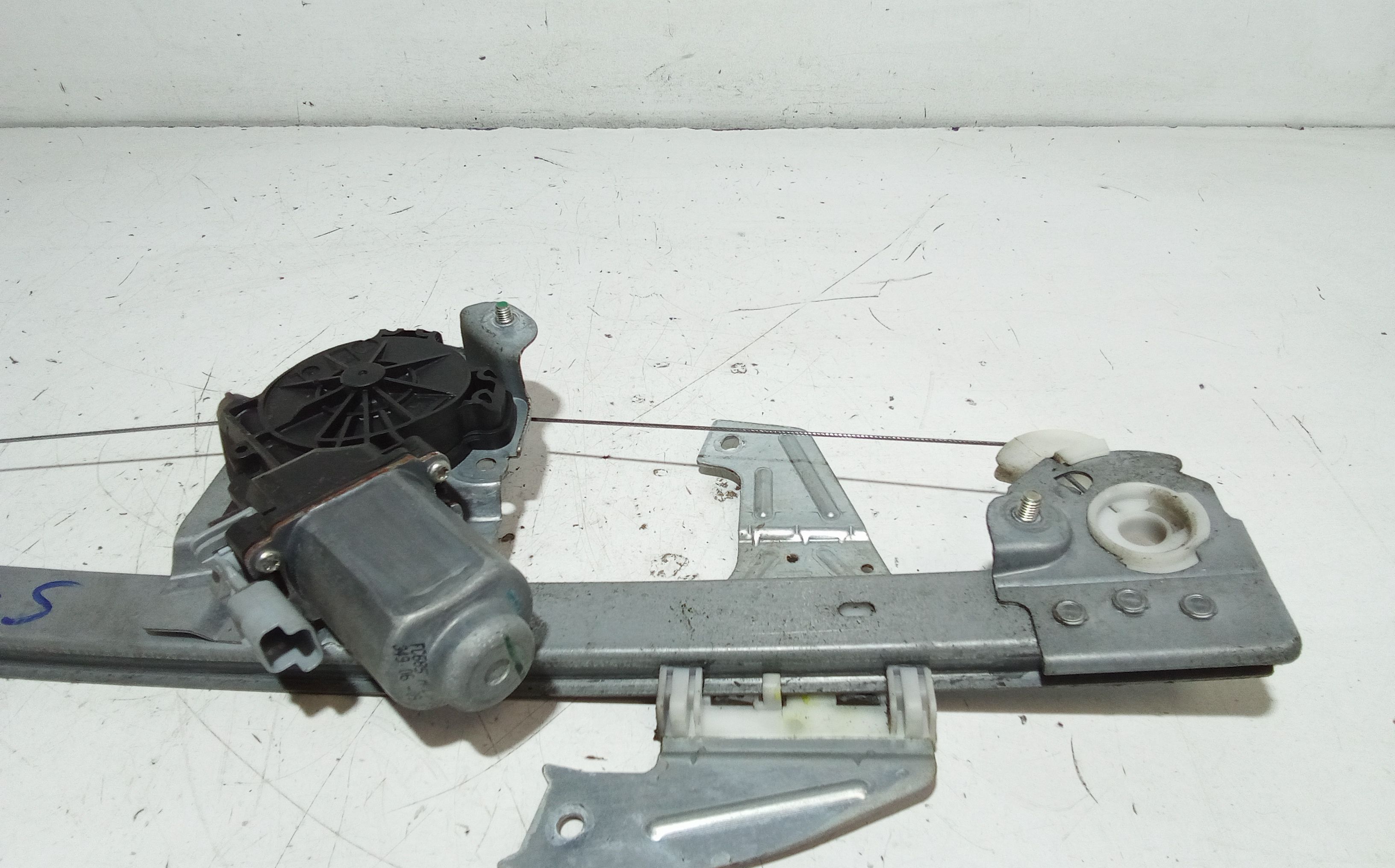 Cremagliera anteriore sinistra Guida PEUGEOT 107 1 Serie