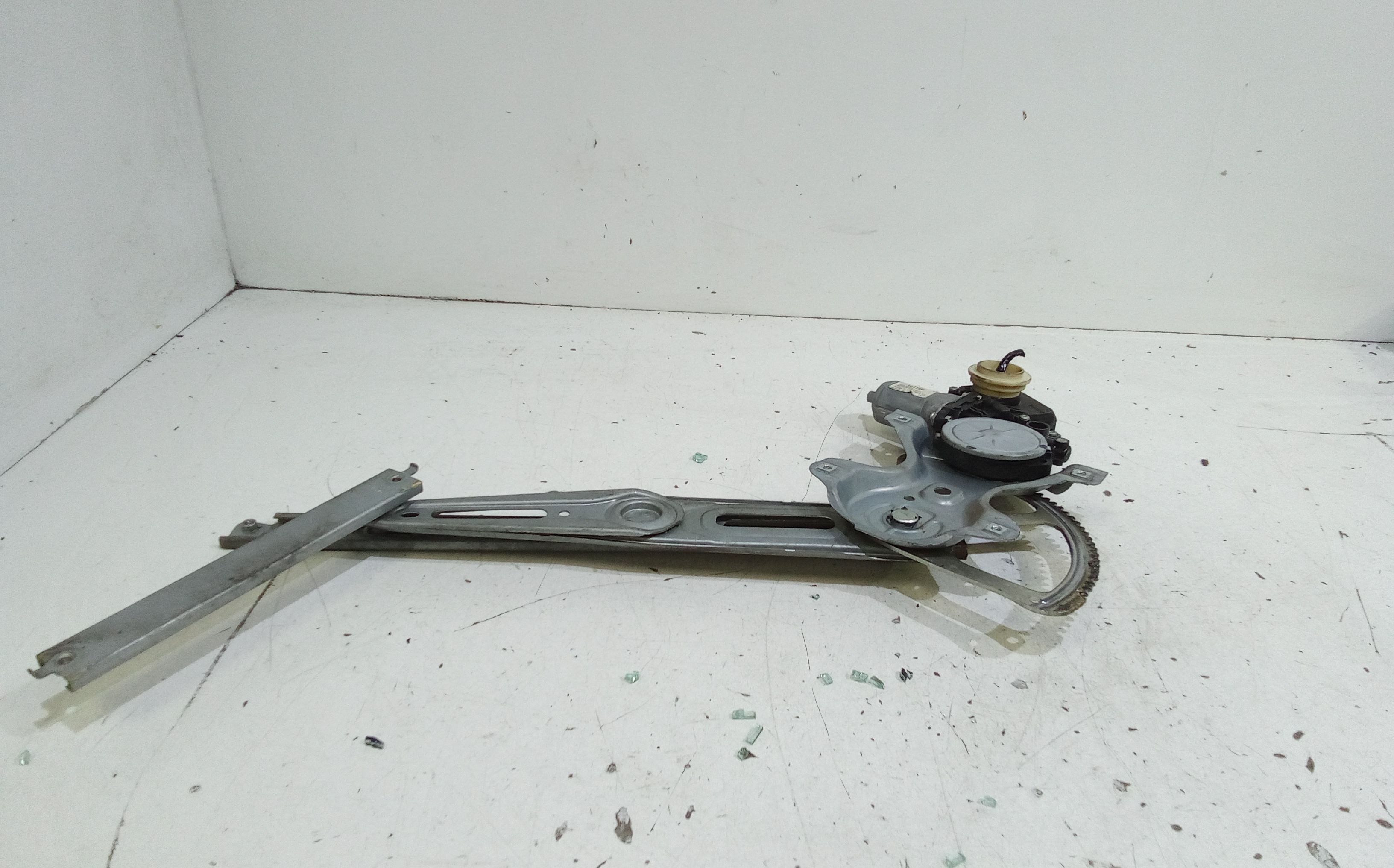 Cremagliera anteriore sinistra Guida TOYOTA Yaris Serie (05>08)