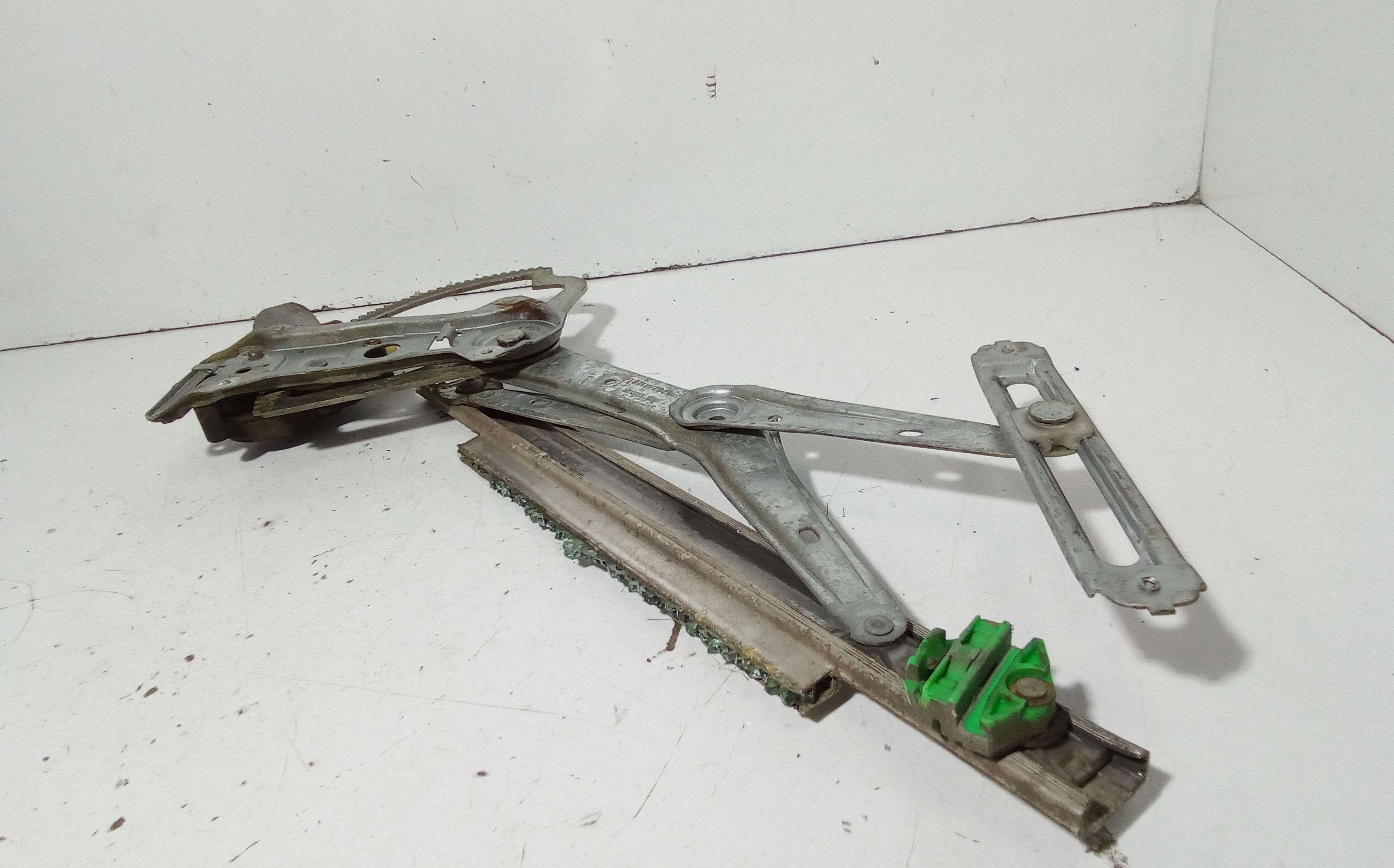 Cremagliera anteriore sinistra Guida MERCEDES Classe C Berlina W202 2 Serie