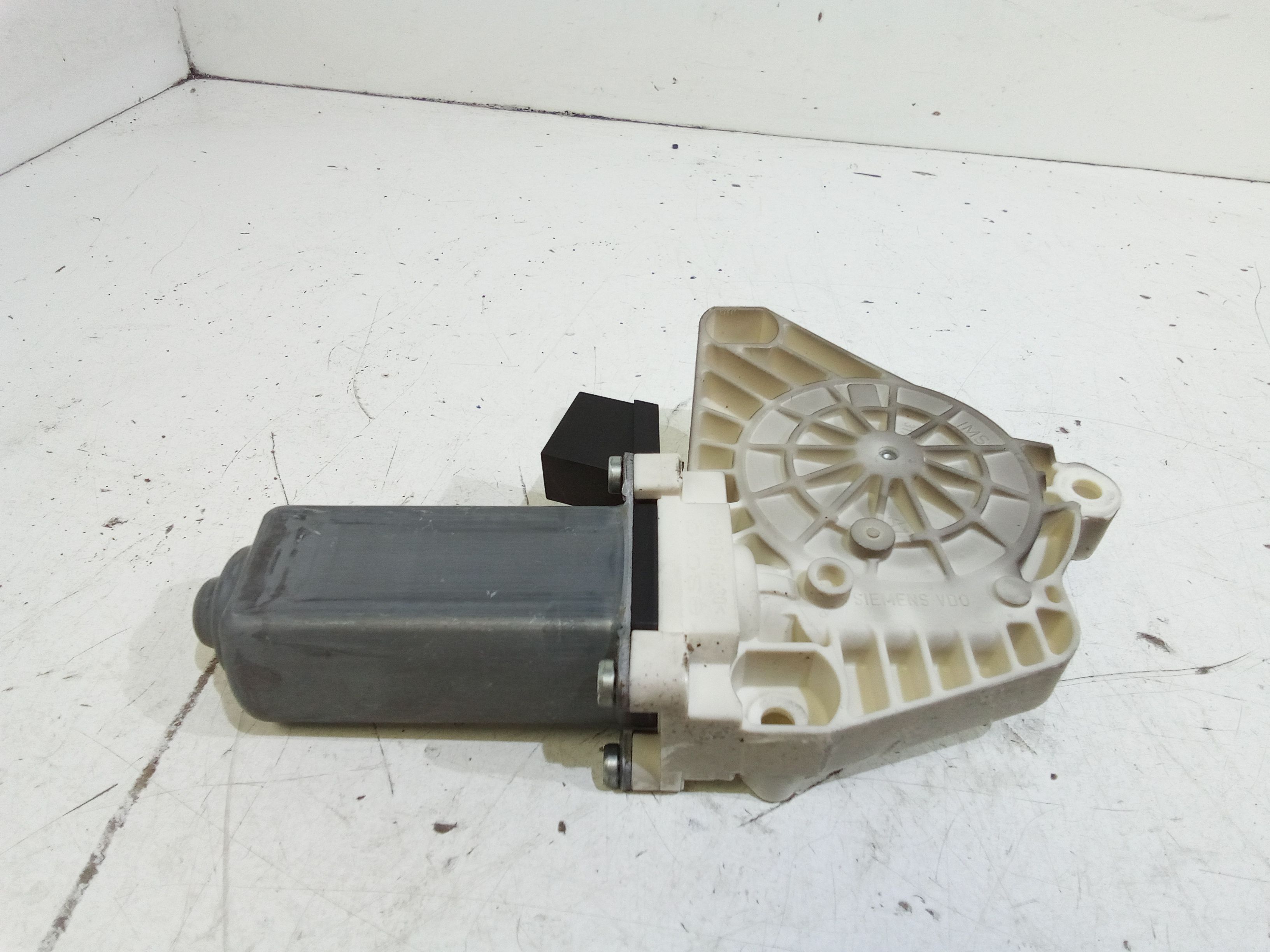 Motorino Alzavetro anteriore destra MERCEDES Classe B W245 1 Serie