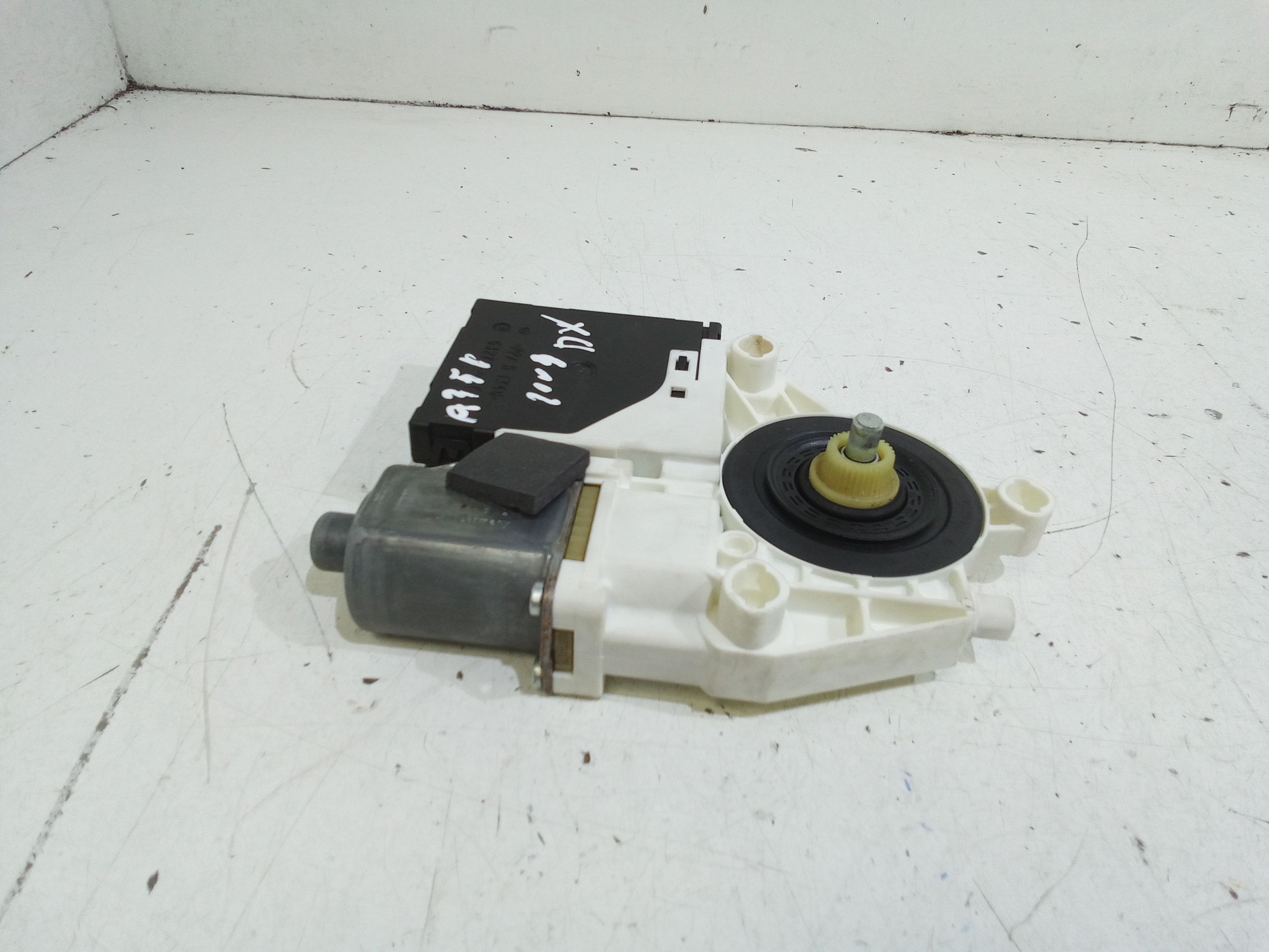 Motorino Alzavetro anteriore destra AUDI A3 Sportback Serie (8PA) (04>08)