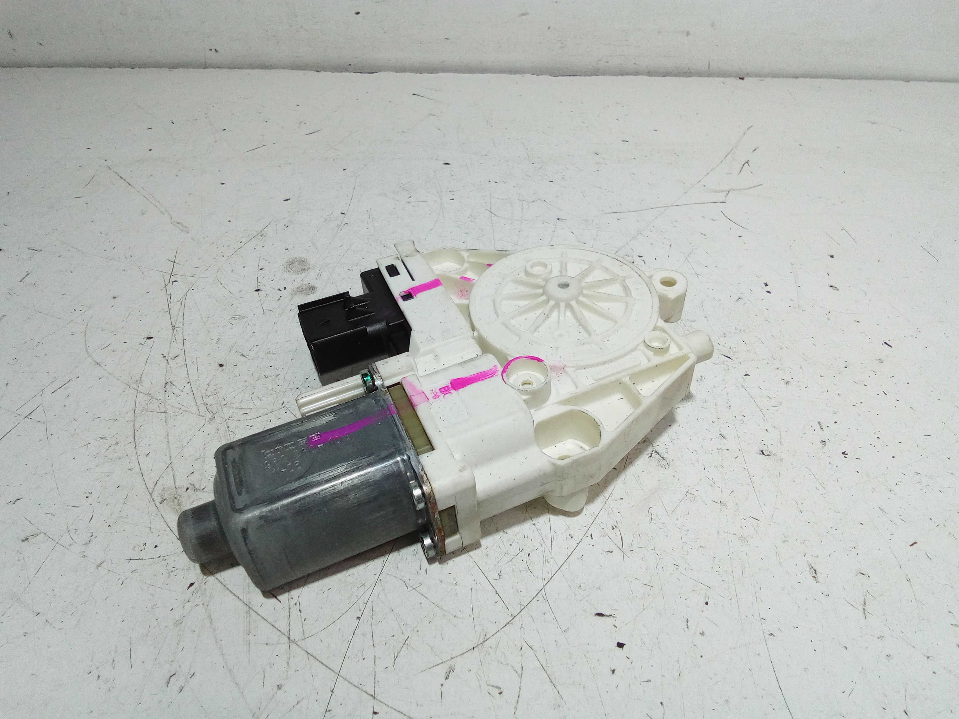 Motorino Alzavetro anteriore destra FIAT Freemont 1 Serie