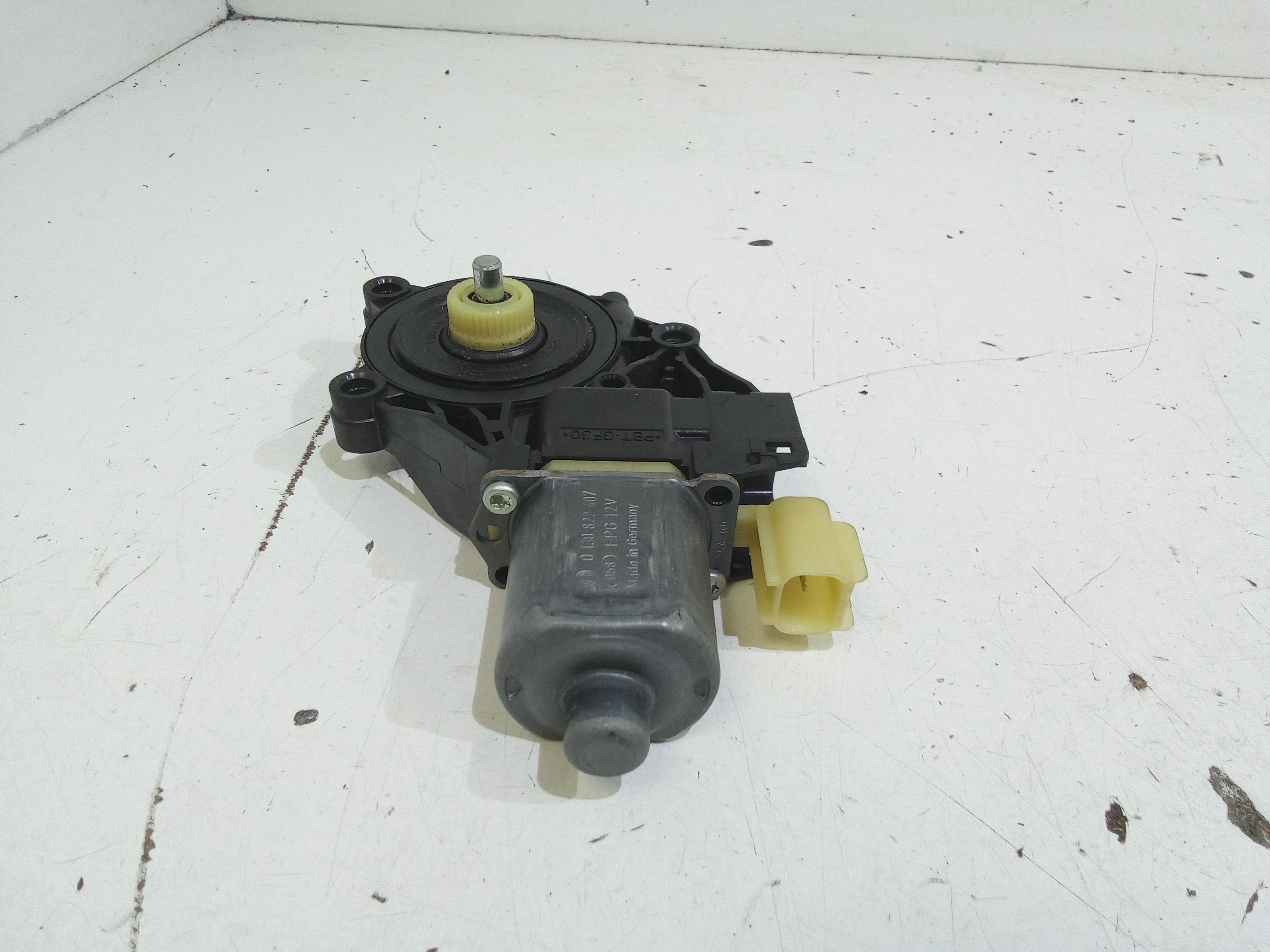 Motorino Alzavetro anteriore destra FORD Fiesta 6 Serie