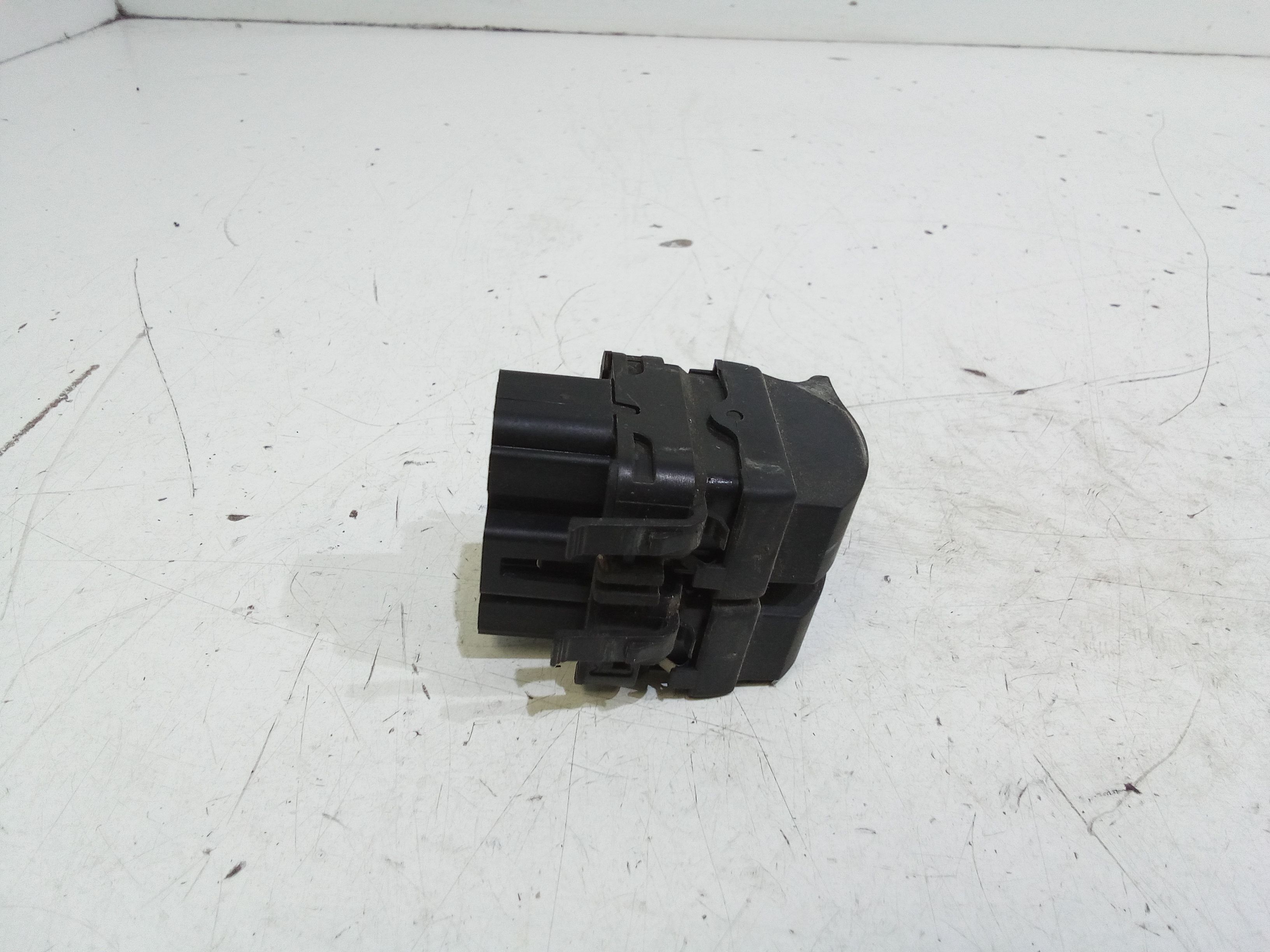 Pulsantiera anteriore sinistra Guida RENAULT Clio Serie (01>05)