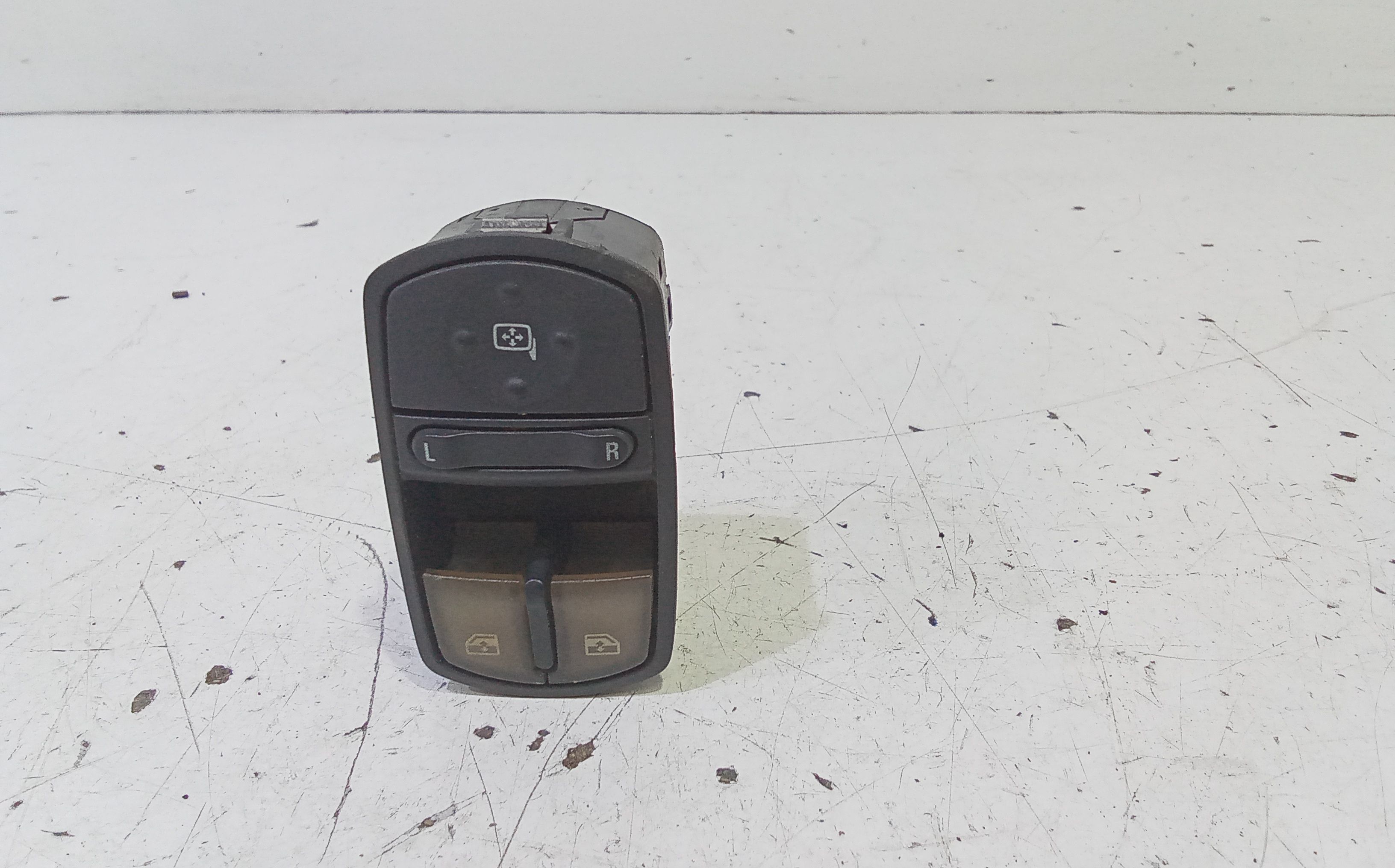 Pulsantiera anteriore sinistra Guida OPEL Corsa D 5P 1 Serie