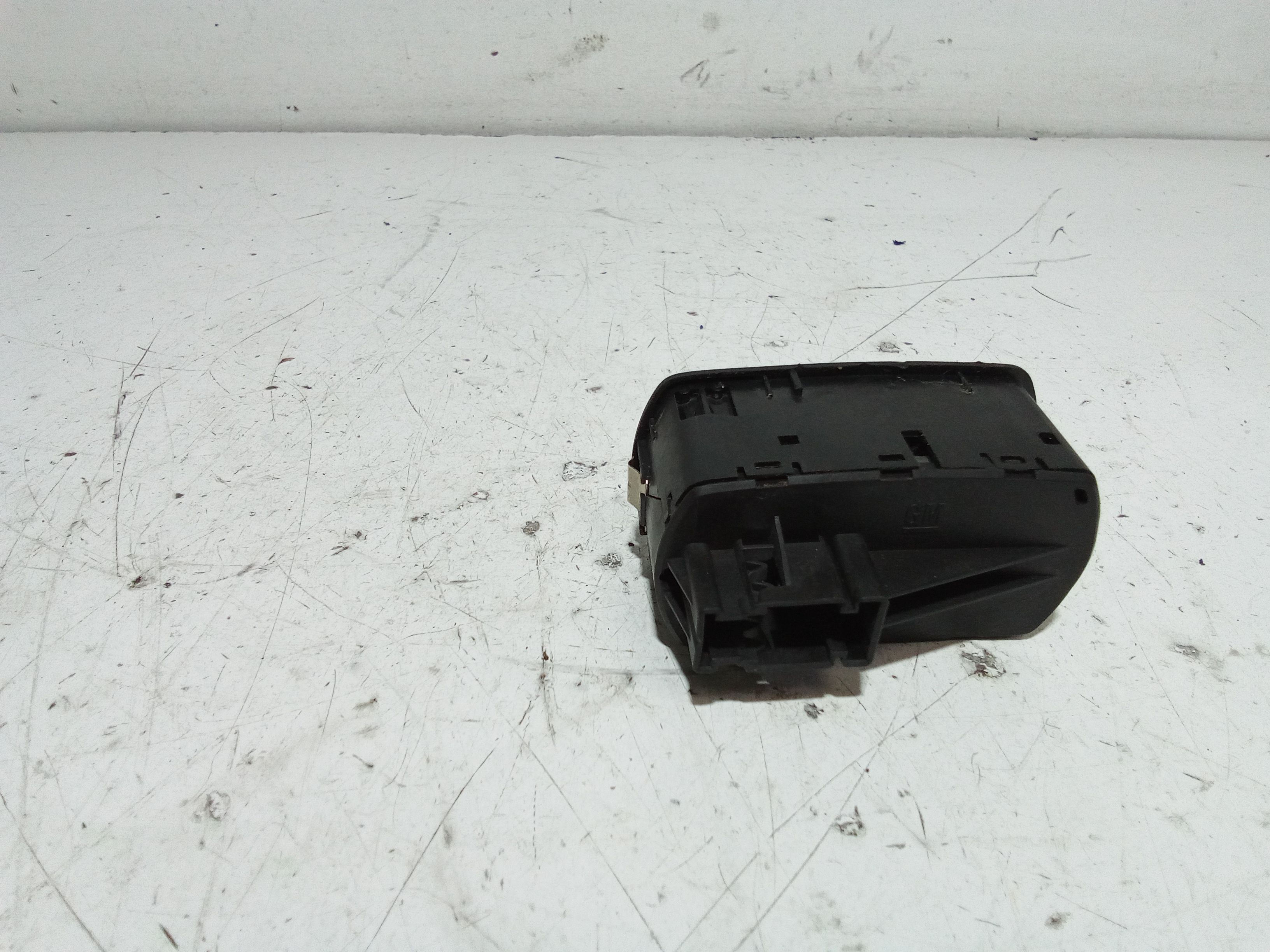 Pulsantiera anteriore sinistra Guida OPEL Corsa D 3P 2 Serie