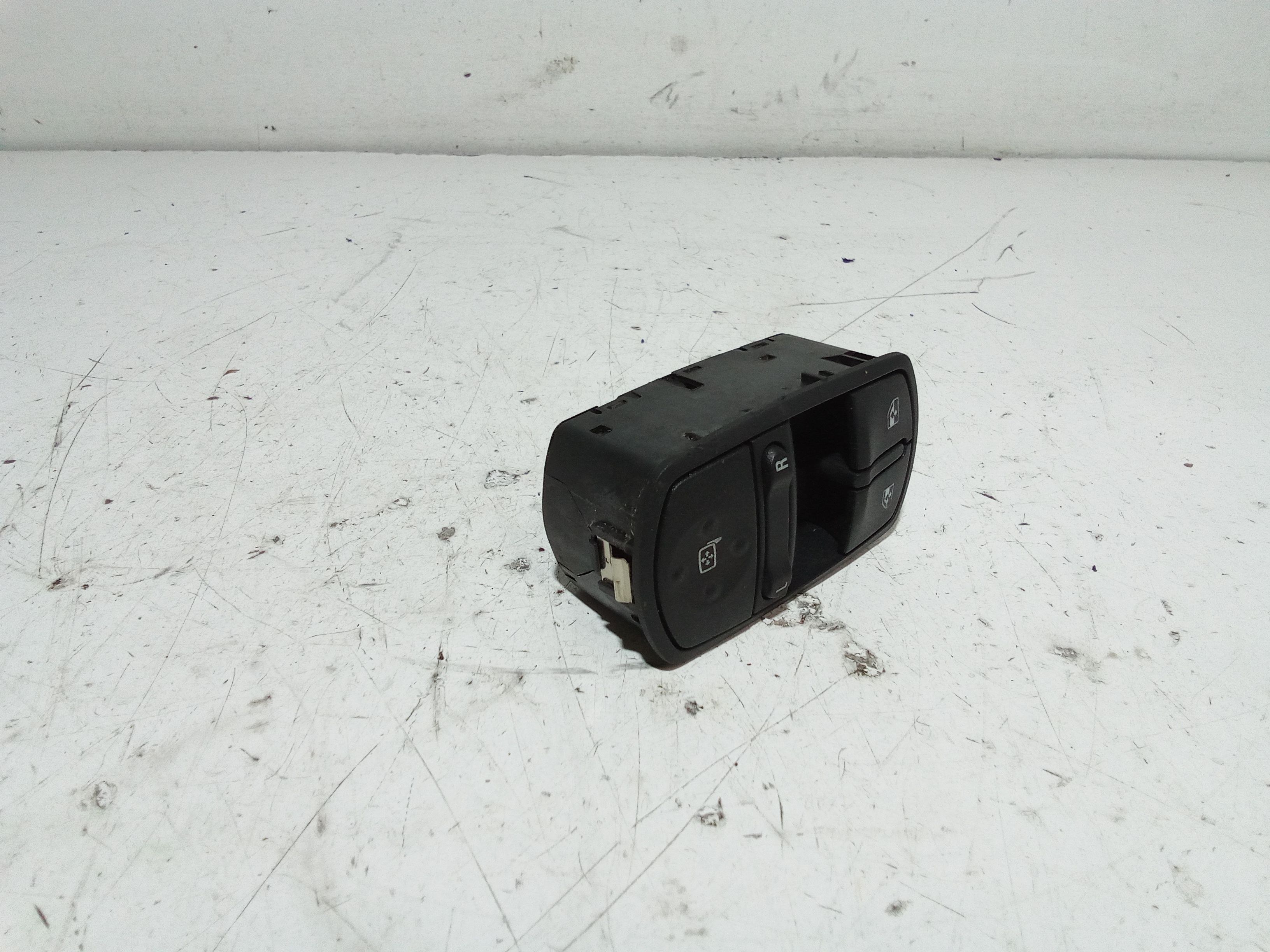 Pulsantiera anteriore sinistra Guida OPEL Corsa D 3P 2 Serie