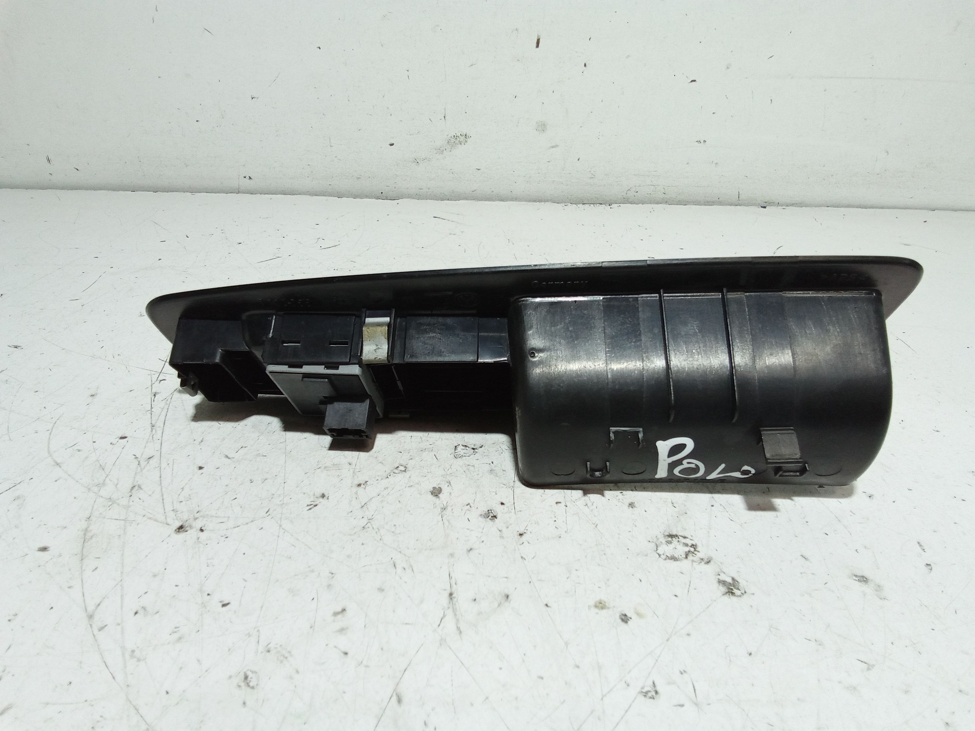 Pulsantiera anteriore sinistra Guida VOLKSWAGEN Polo 4 Serie