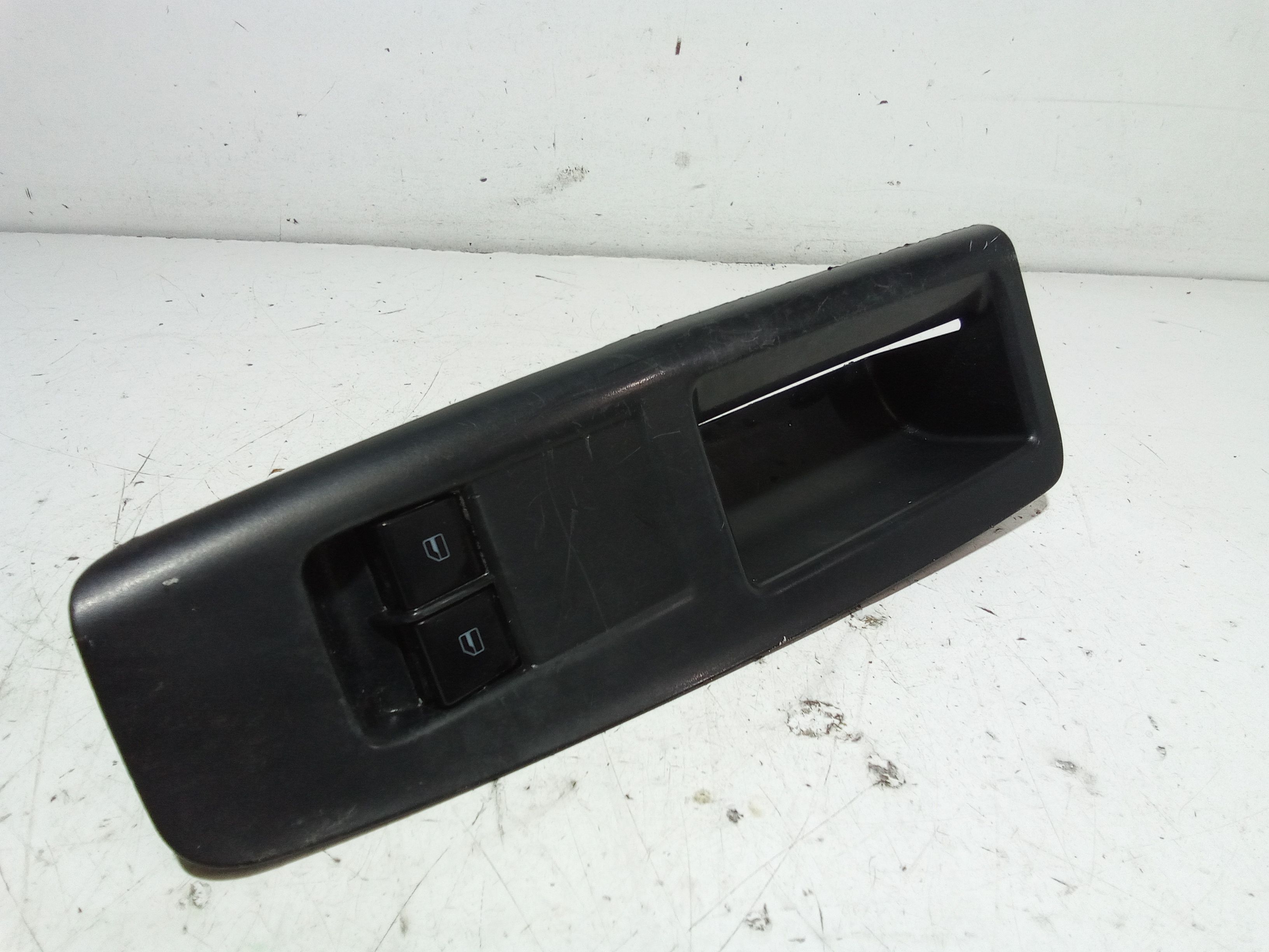 Pulsantiera anteriore sinistra Guida VOLKSWAGEN Polo 4 Serie