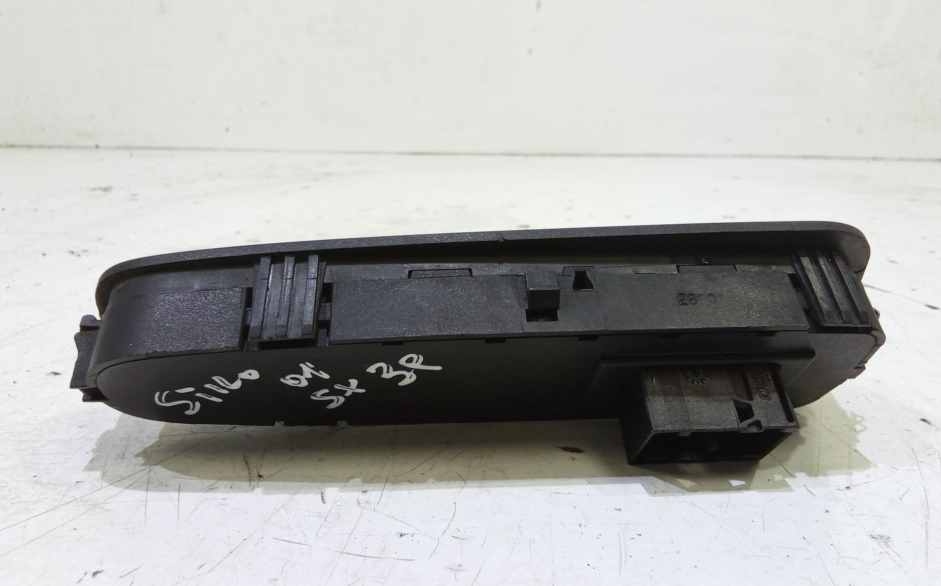 Pulsantiera anteriore sinistra Guida FIAT Stilo Berlina 3P