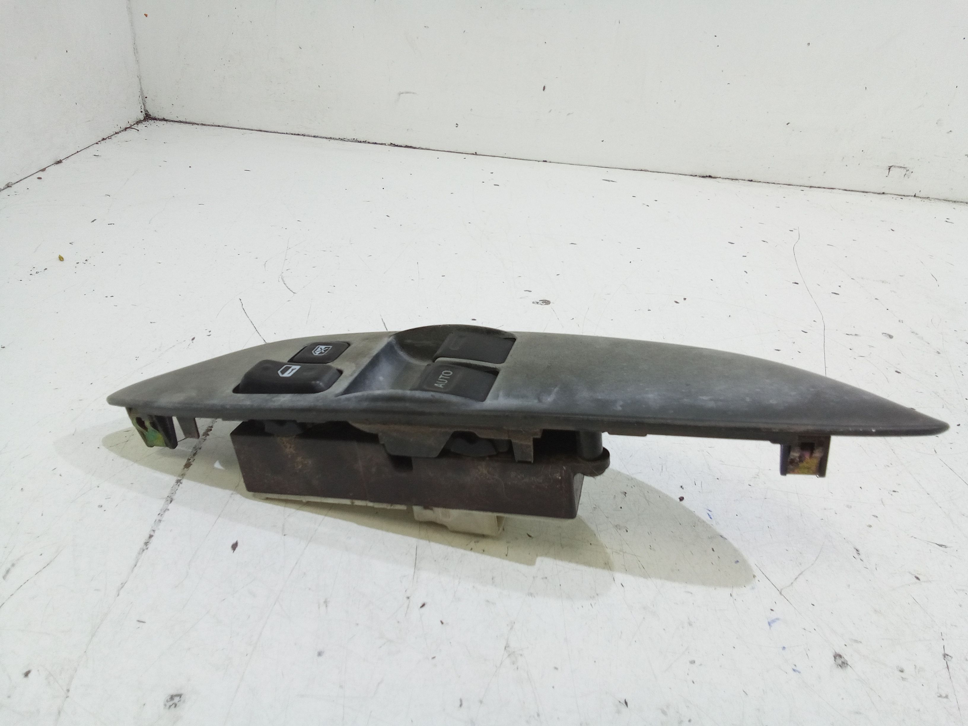 Pulsantiera anteriore sinistra Guida TOYOTA Yaris Serie (99>03)