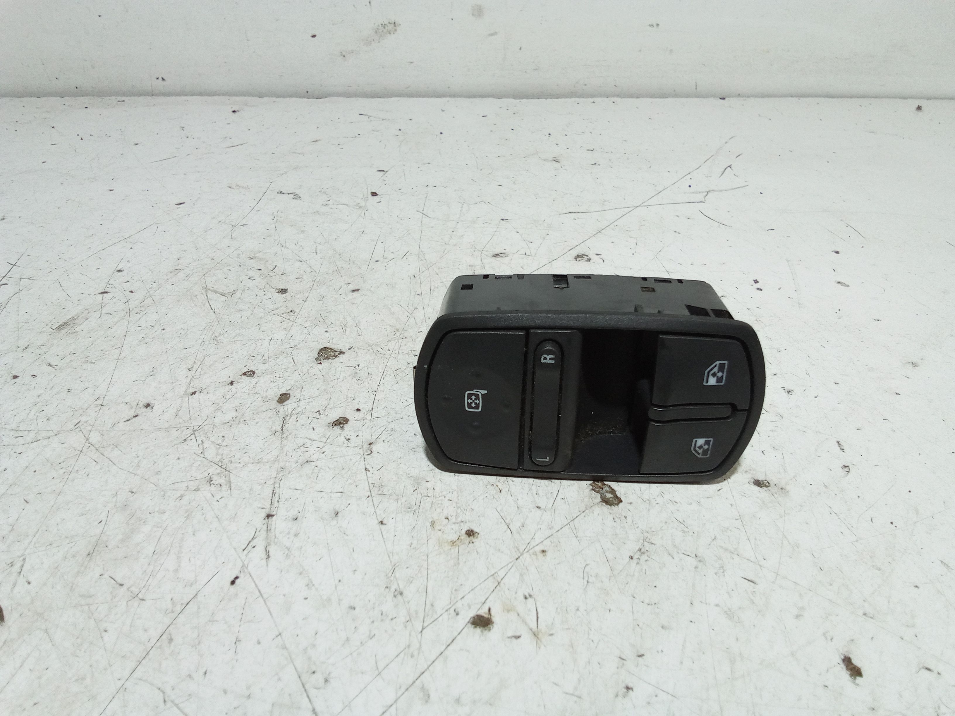 Pulsantiera anteriore sinistra Guida OPEL Corsa D 3P 1 Serie