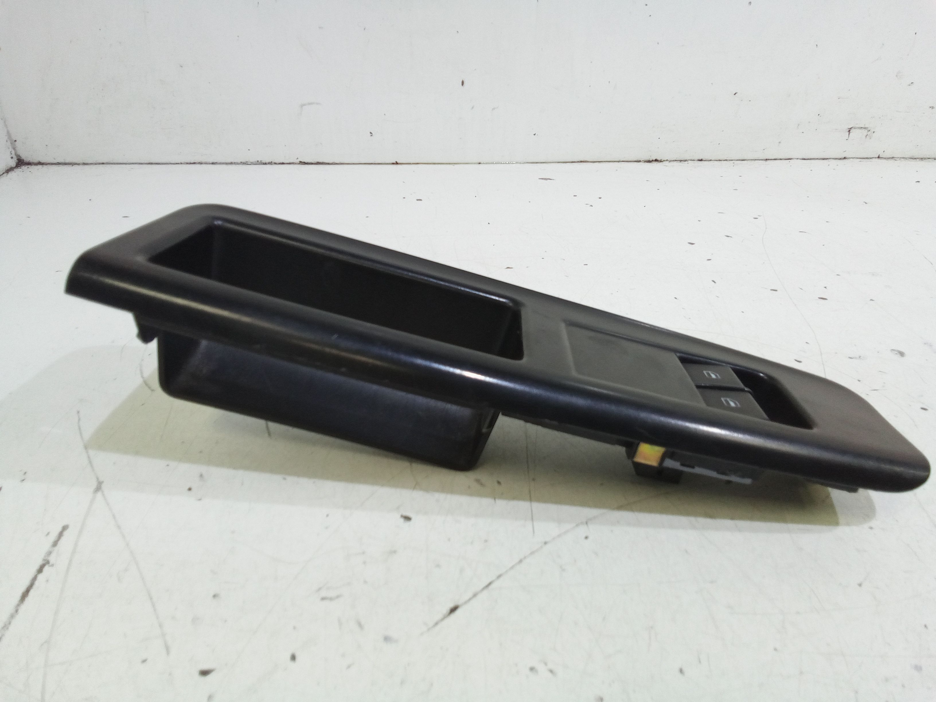 Pulsantiera anteriore sinistra Guida VOLKSWAGEN Polo 4 Serie