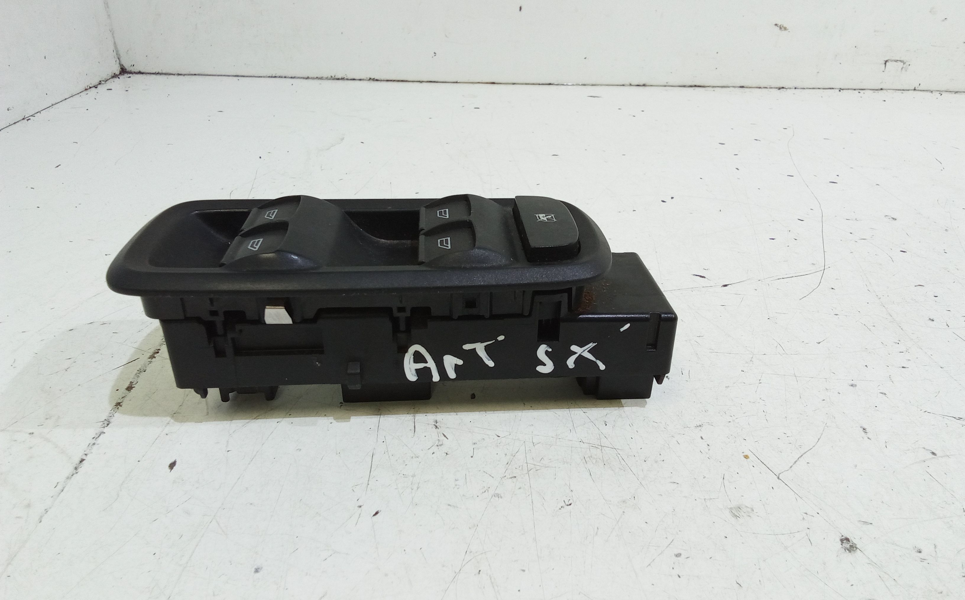 Pulsantiera anteriore sinistra Guida FORD Fiesta 6 Serie