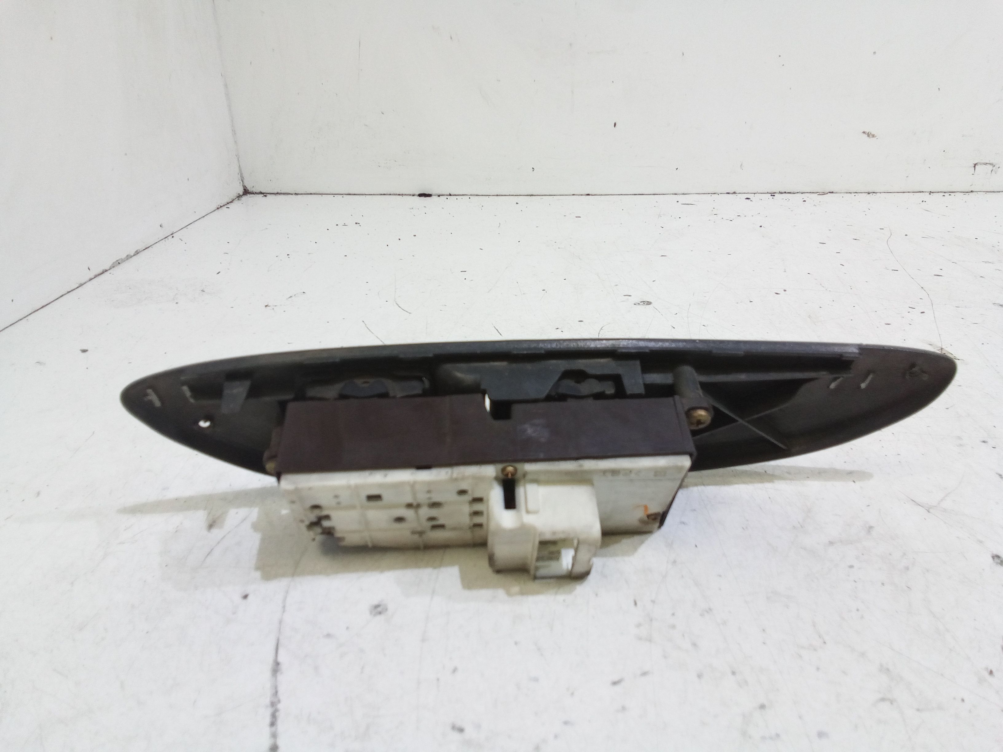 Pulsantiera anteriore sinistra Guida TOYOTA Yaris Serie (99>03)