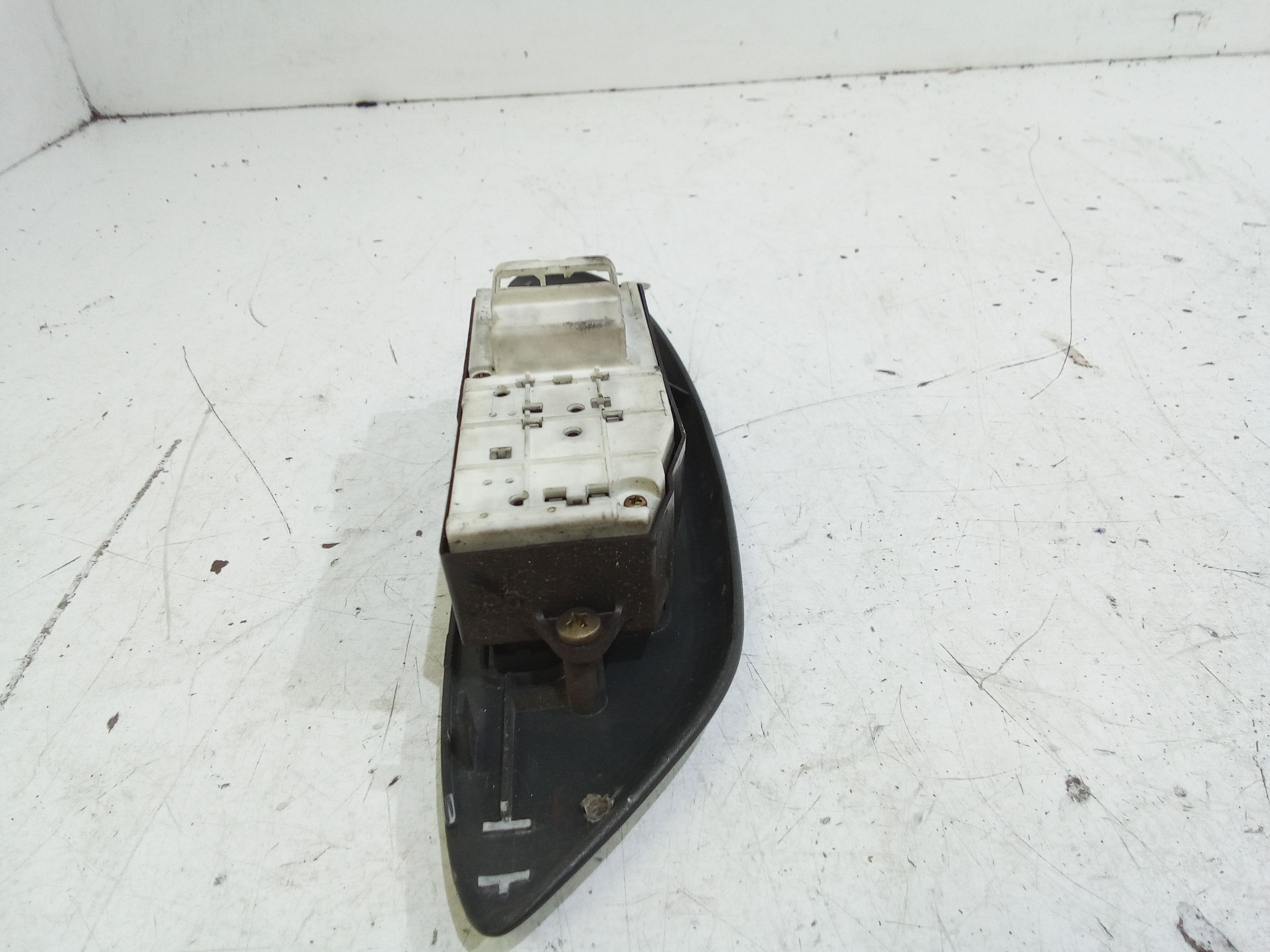 Pulsantiera anteriore sinistra Guida TOYOTA Yaris Serie (99>03)