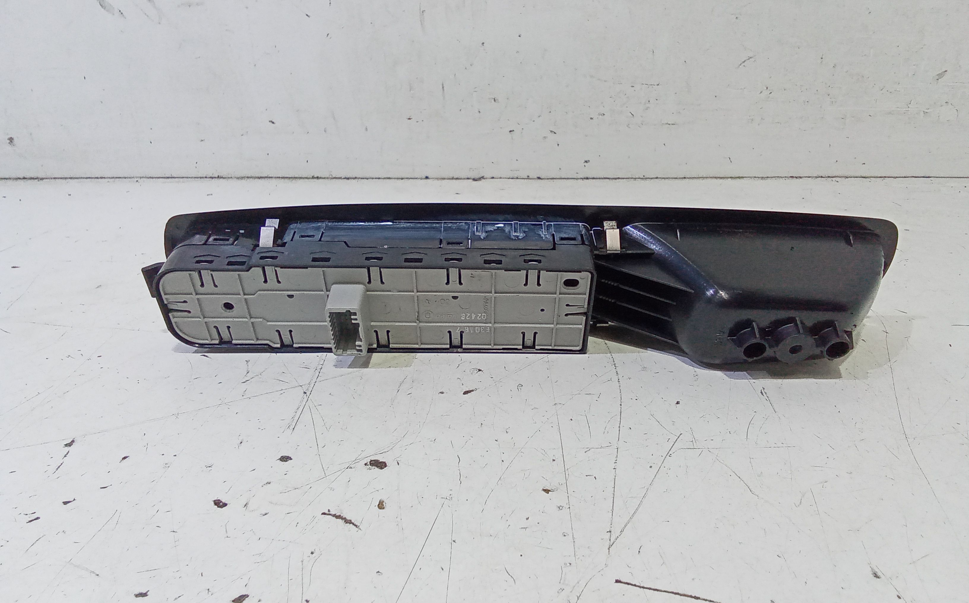 Pulsantiera anteriore sinistra Guida RENAULT Megane III (08>16)