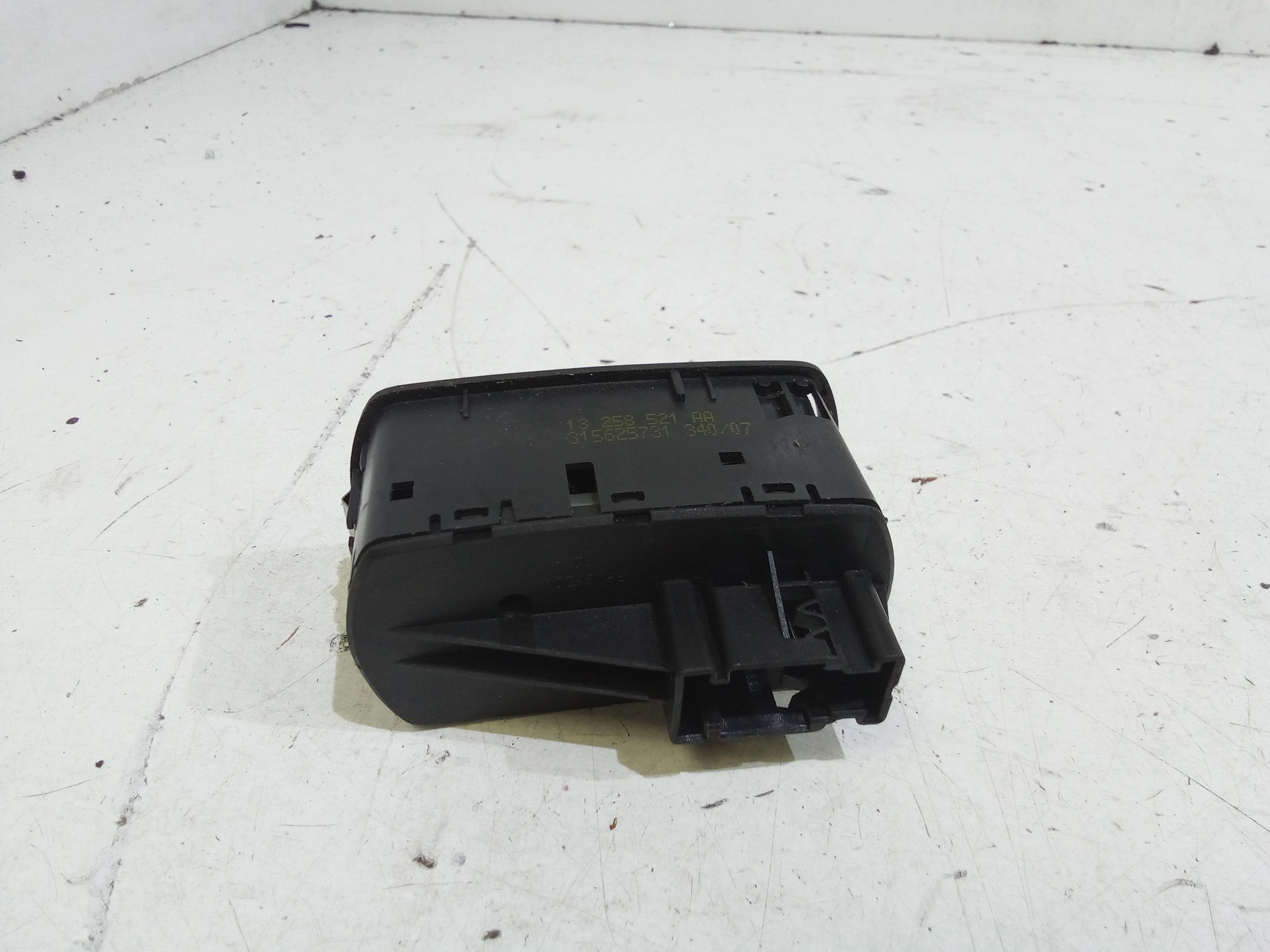 Pulsantiera anteriore sinistra Guida OPEL Corsa D 5P 1 Serie