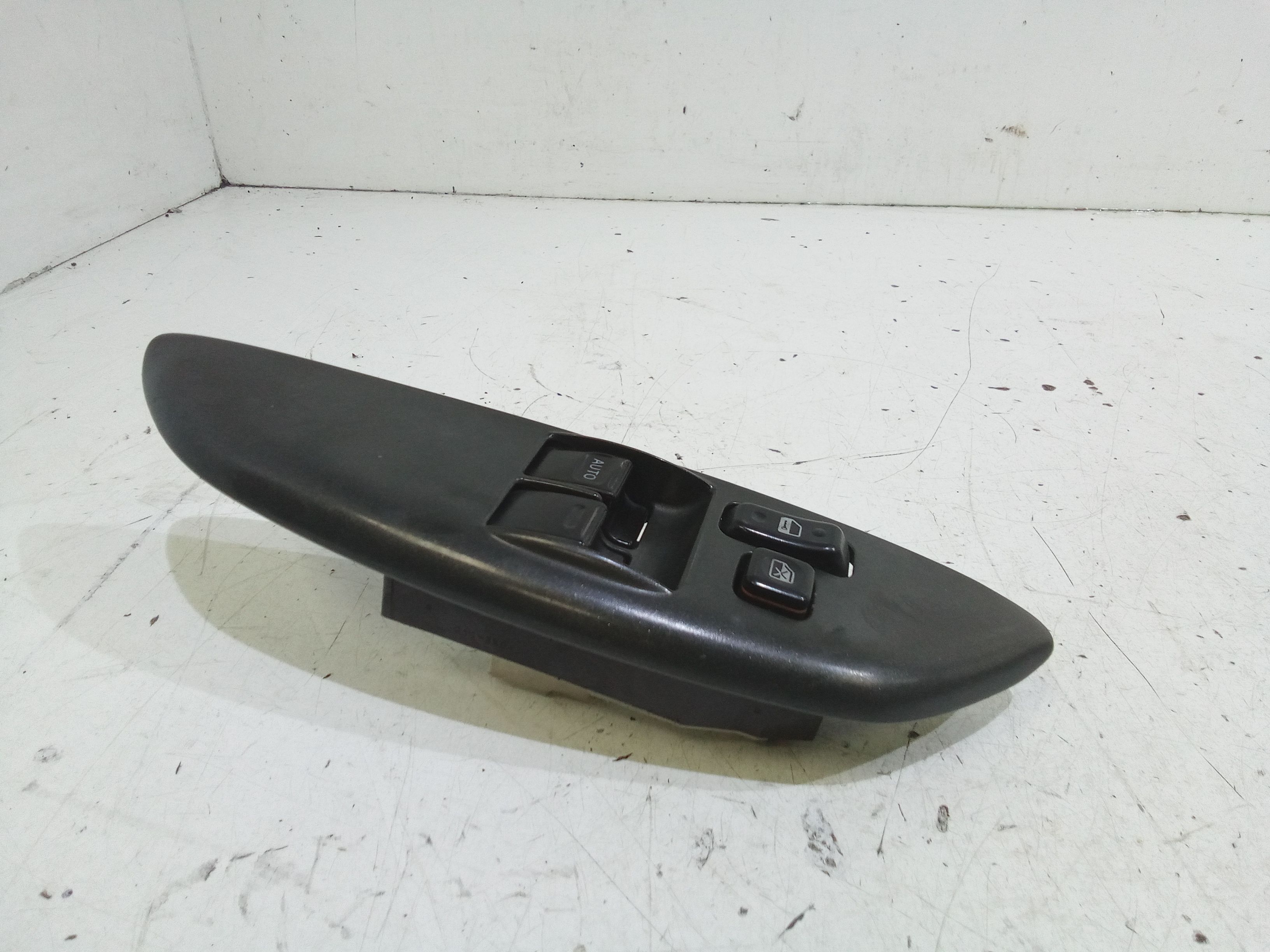 Pulsantiera anteriore sinistra Guida TOYOTA Yaris Serie (99>03)