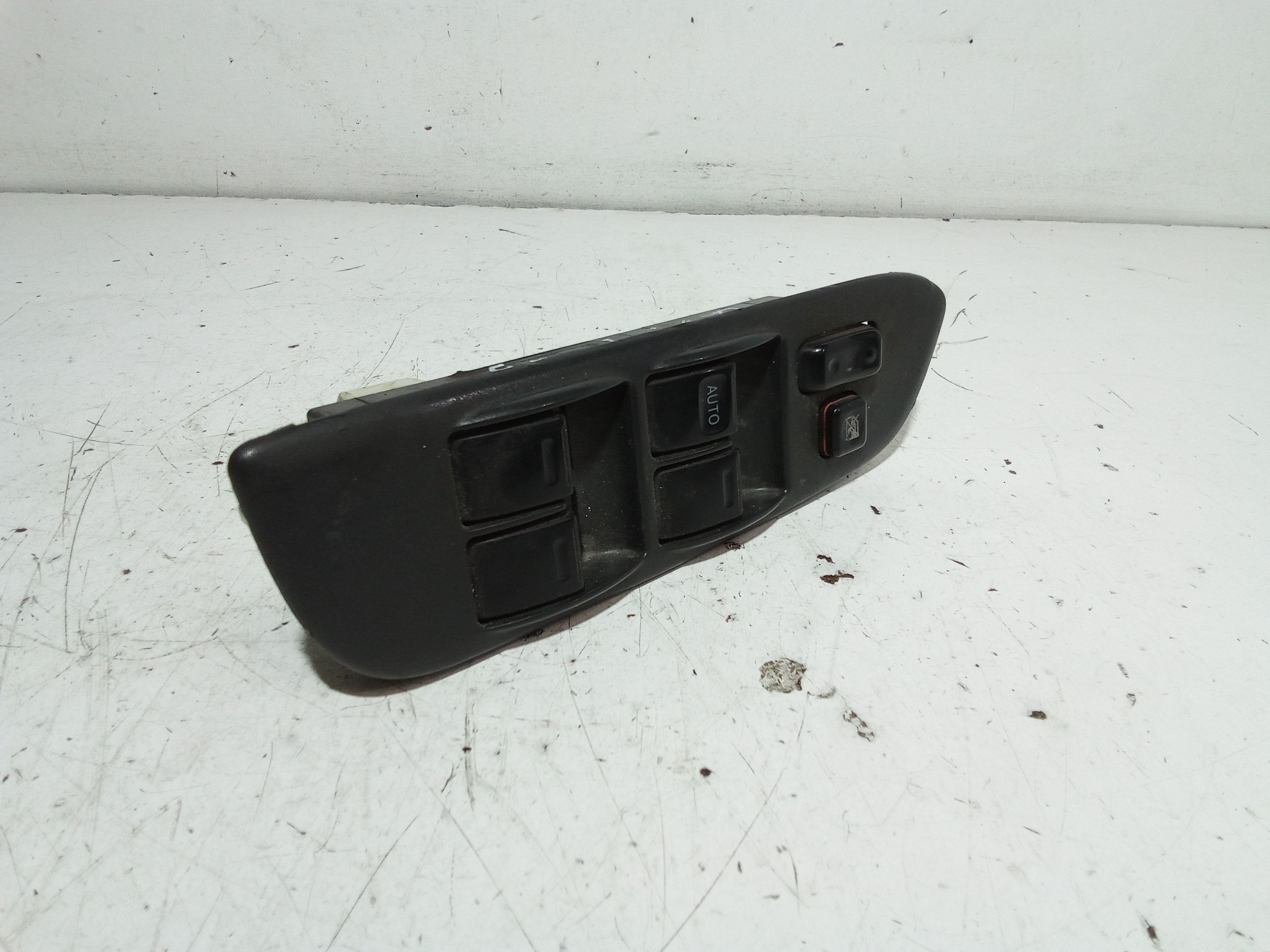 Pulsantiera anteriore sinistra Guida TOYOTA Rav4 2 Serie