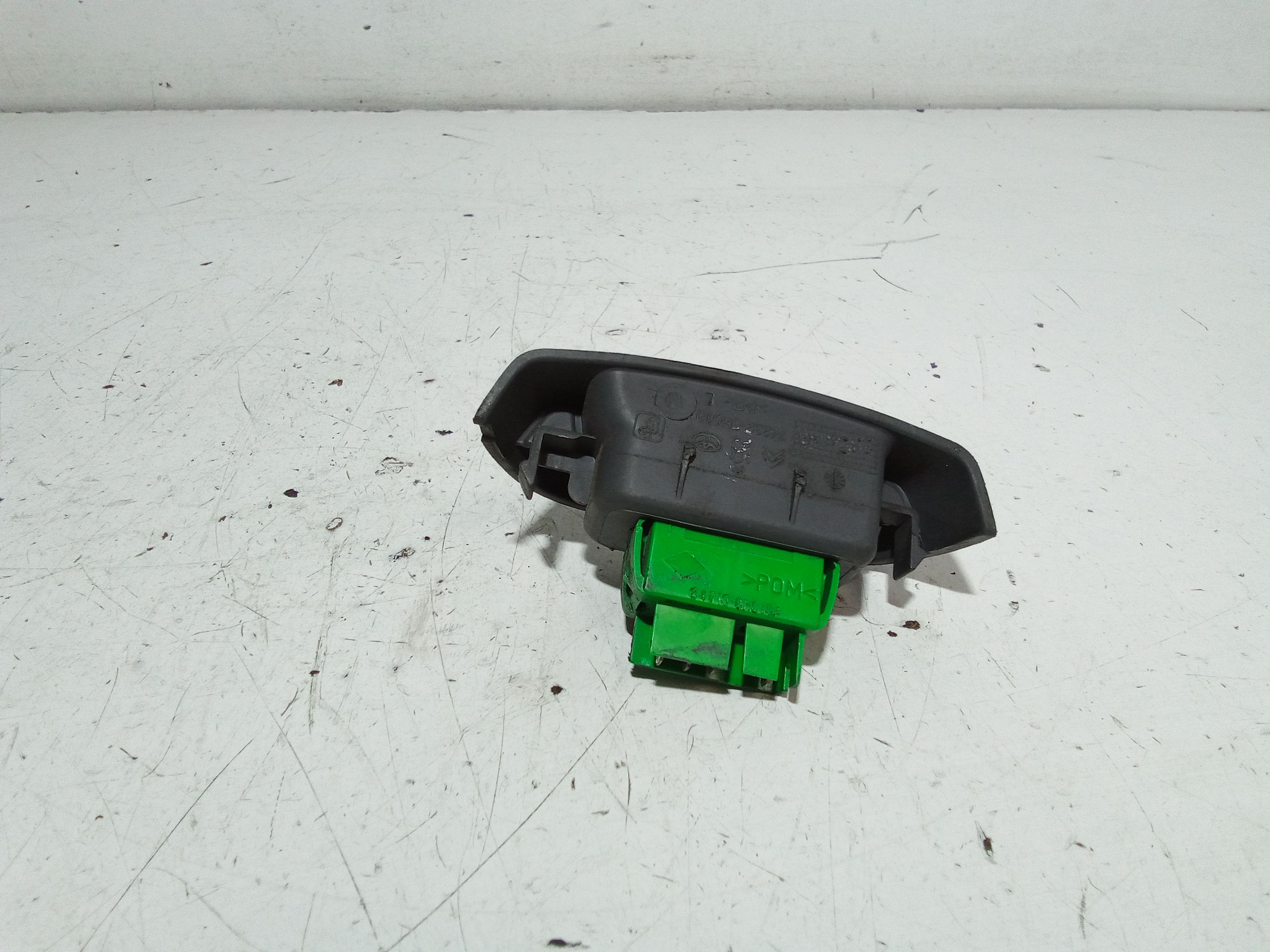 Pulsantiera anteriore sinistra Guida CITROEN C1 1 Serie