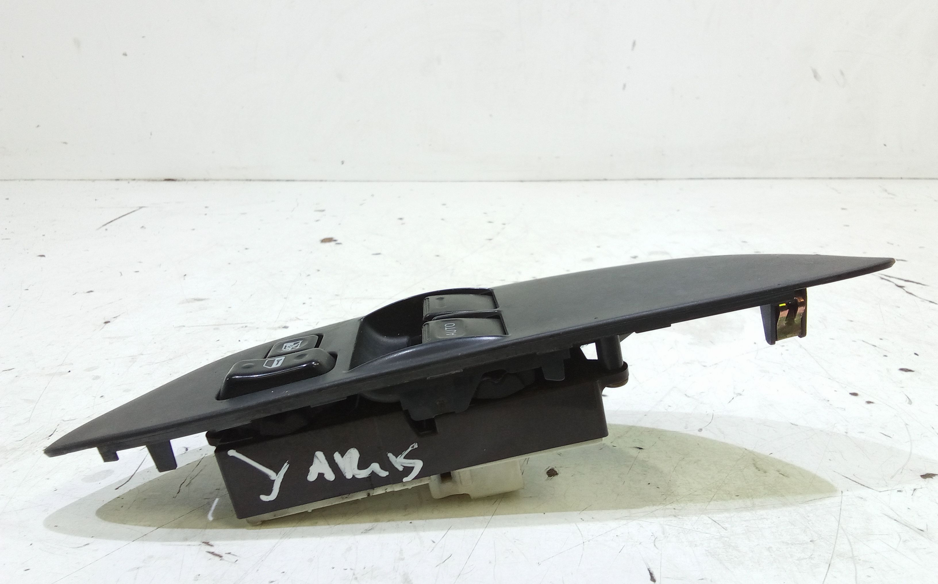 Pulsantiera anteriore sinistra Guida TOYOTA Yaris Serie (99>03)