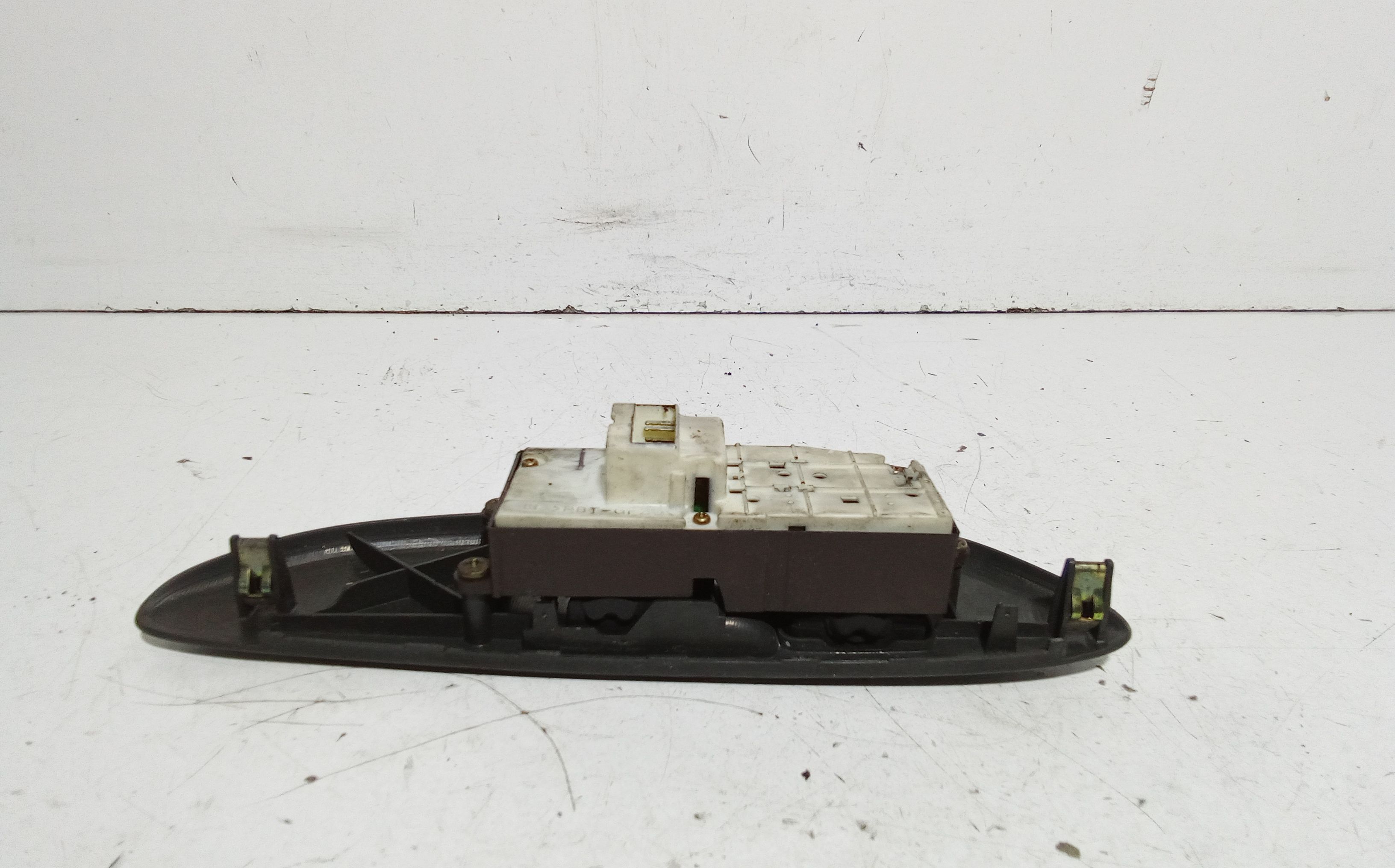 Pulsantiera anteriore sinistra Guida TOYOTA Yaris Serie (03>05)