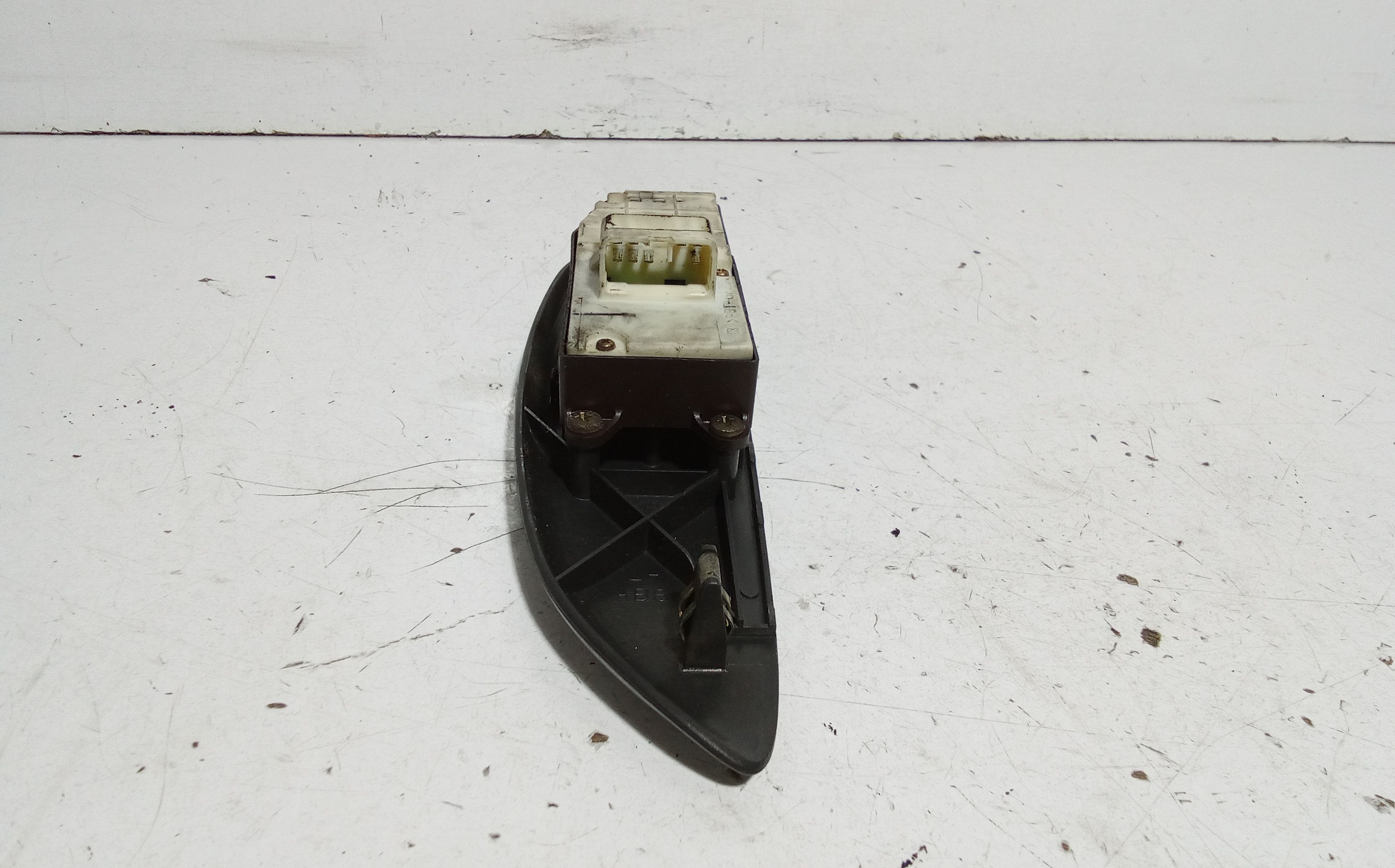 Pulsantiera anteriore sinistra Guida TOYOTA Yaris Serie (03>05)