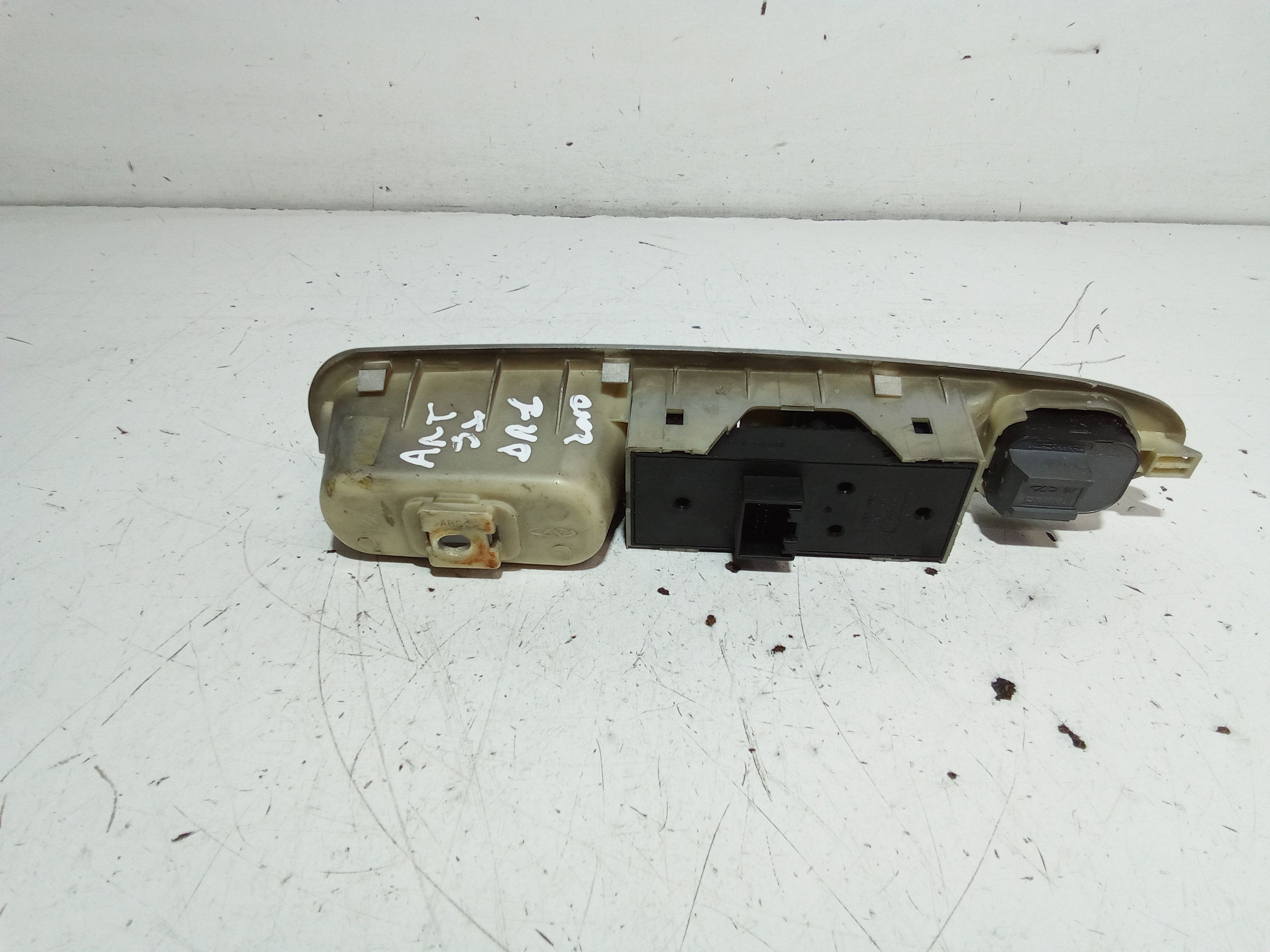 Pulsantiera anteriore sinistra Guida DR 1 1 Serie