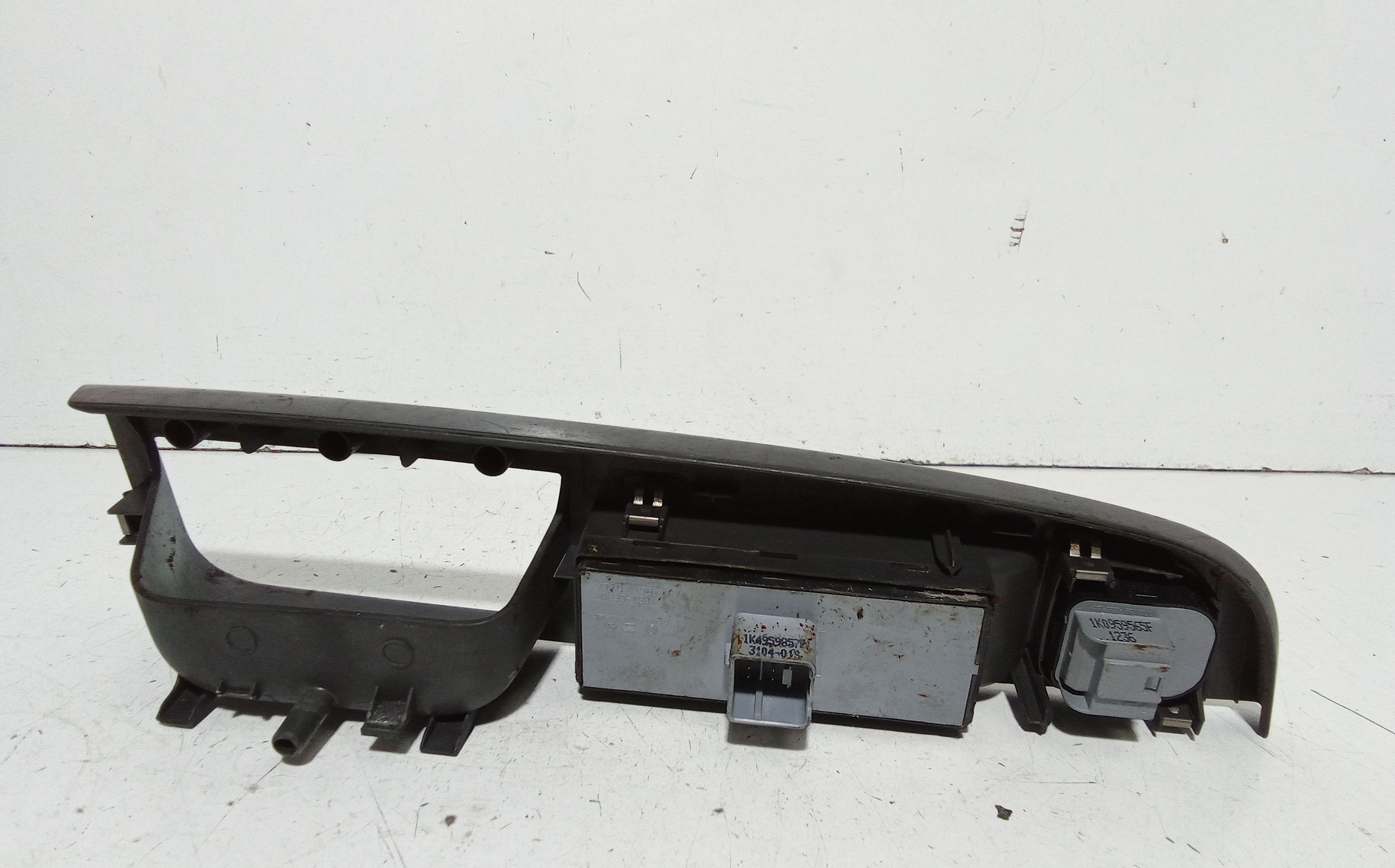 Pulsantiera anteriore sinistra Guida VOLKSWAGEN Golf 5 Berlina (03>08)